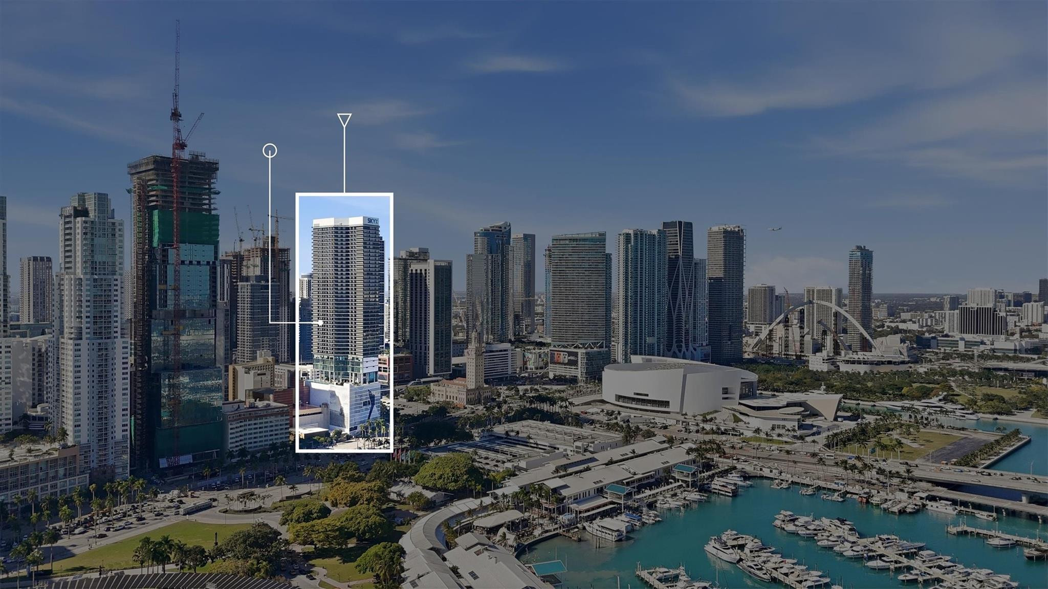 Foto de propiedad en 398 NE 5th Street 2017, Miami, FL 33132 Miami con MLS# 