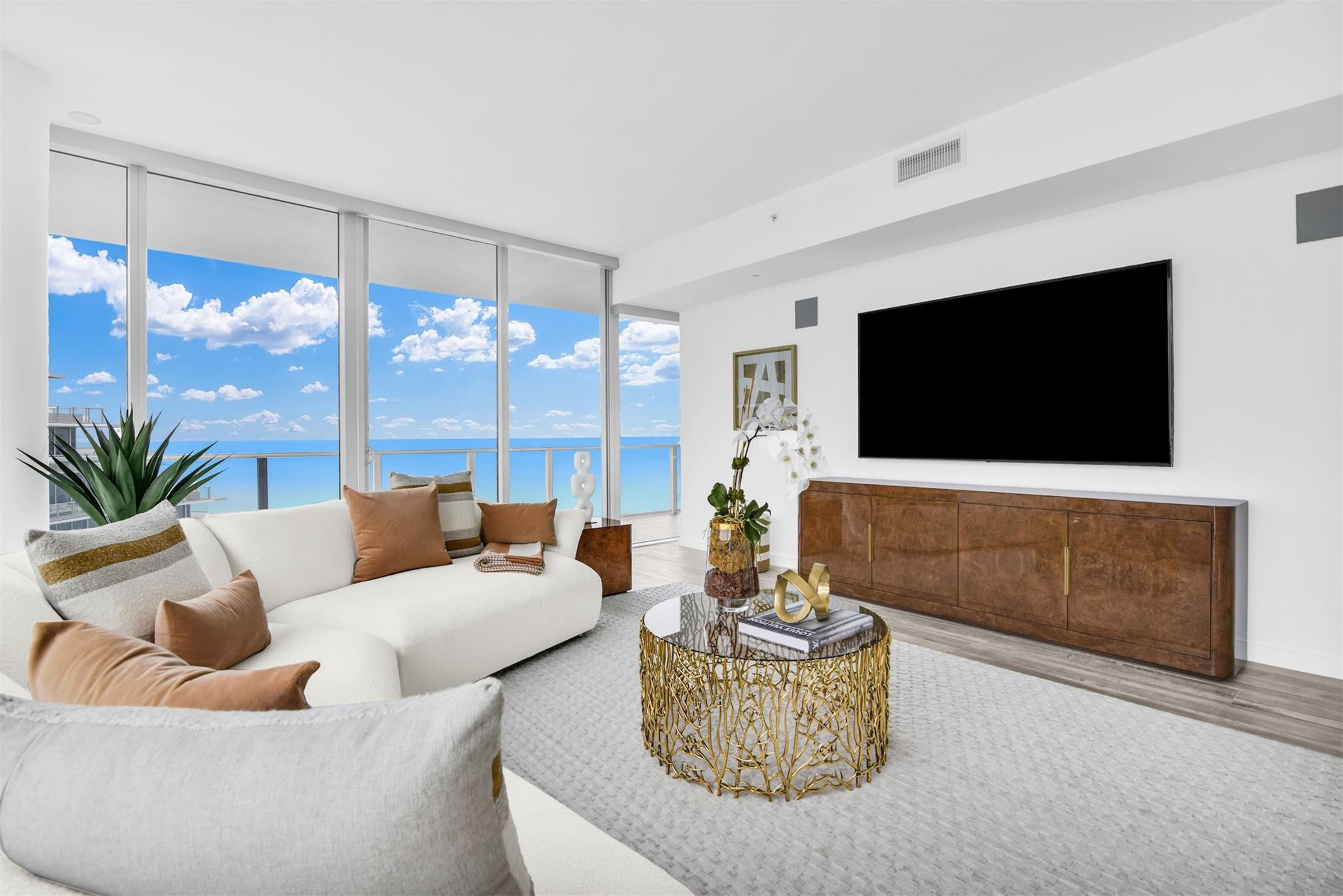 Foto de propiedad en 2200 N Ocean Boulevard S-906, Fort Lauderdale, FL 33305 Fort Lauderdale con MLS# 