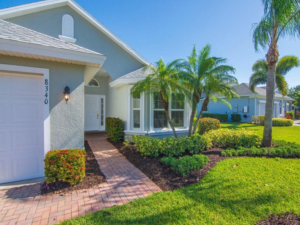 Foto de propiedad en 8340 Paladin Square, Vero Beach, FL 32967 Vero Beach con MLS# 