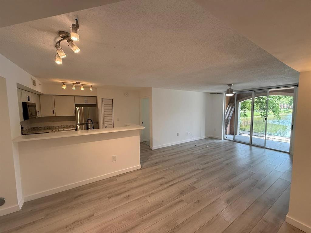 Alquilada 4828 N State Road 7 104, Coconut Creek, FL 33073, Coconut Creek, FL 33073