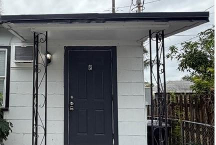 Alquilada 909 N F Street 2, Lake Worth Beach, FL 33460, Lake Worth Beach, FL 33460