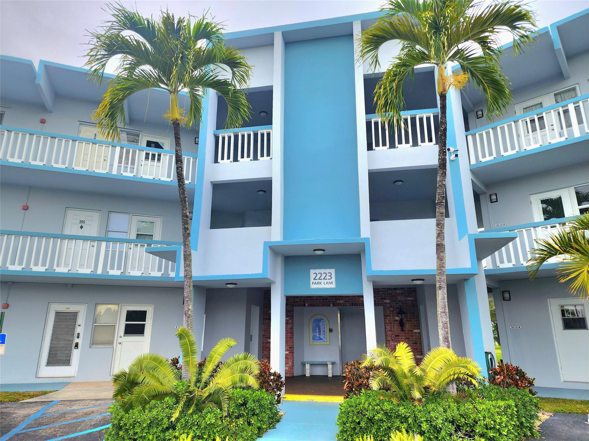 Foto de propiedad en 2223 Park Lane 105, Hollywood, FL 33021 Hollywood con MLS# 