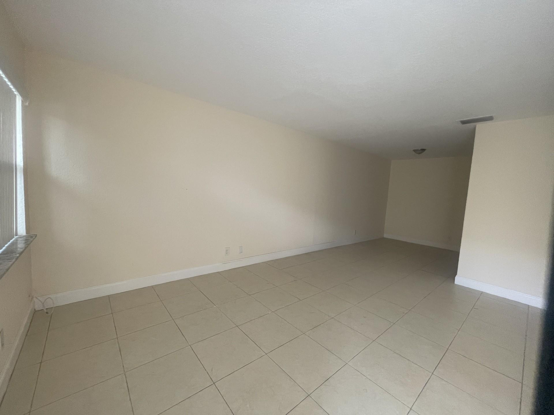 Alquilada 5213 NW 23rd Street 166, Fort Lauderdale, FL 33313, Fort Lauderdale, FL 33313