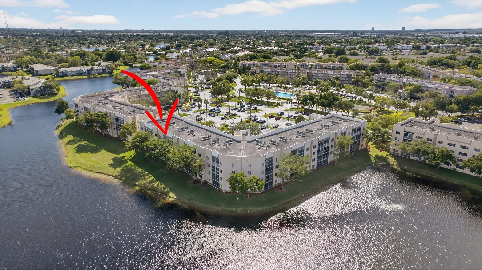 Foto de propiedad en 9575 Weldon Circle Apt C413, Tamarac, FL 33321 Tamarac con MLS# 