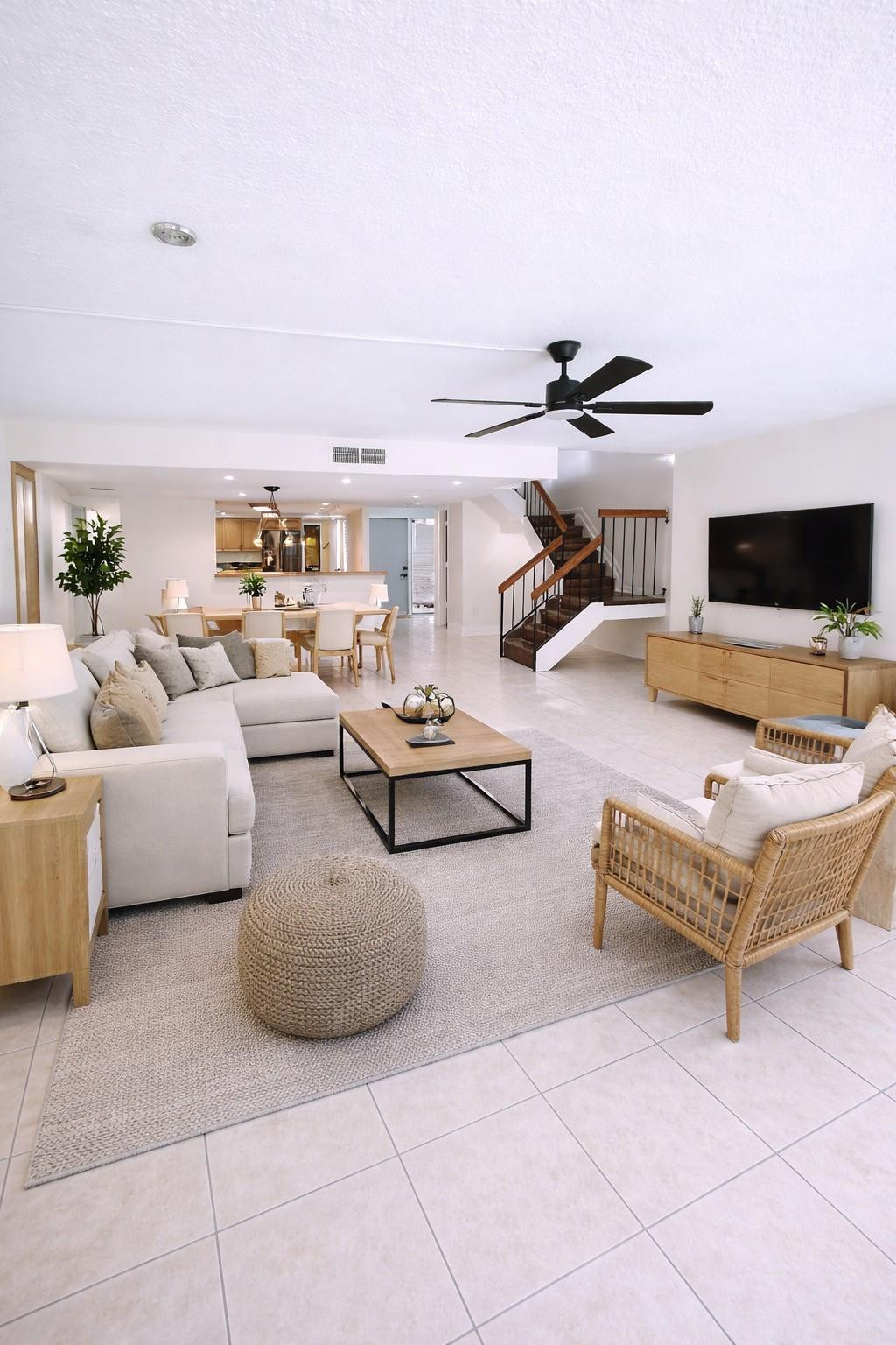 Alquilada 793 NE 206th Street, Miami, FL 33179, Miami, FL 33179