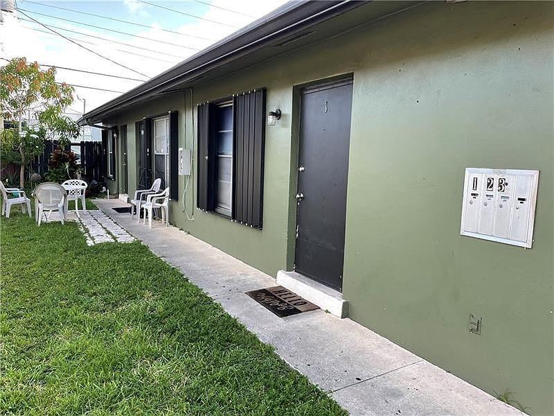Alquilada 670 NE 46th Court 1, Oakland Park, FL 33334, Oakland Park, FL 33334