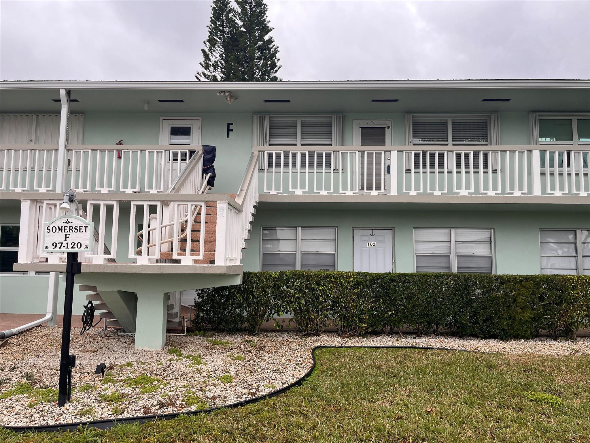 Foto de propiedad en 102 Somerset F 102, West Palm Beach, FL 33417 West Palm Beach con MLS# 