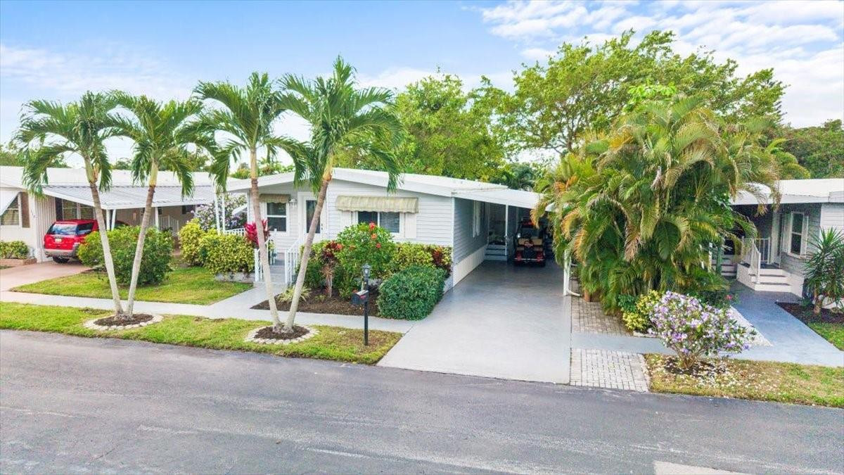 Foto de propiedad en 120 NW 51st Street, Deerfield Beach, FL 33064 Deerfield Beach con MLS# 