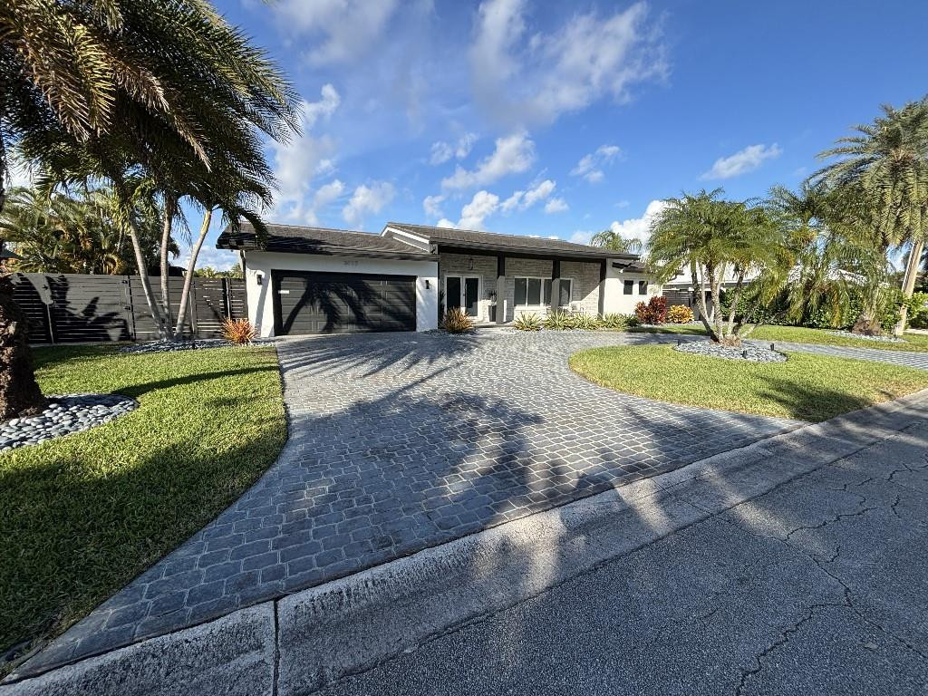 Foto de propiedad en 3017 NE 57th Street, Fort Lauderdale, FL 33308 Fort Lauderdale con MLS# 