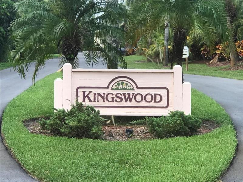 Foto de propiedad en 2950 SE Ocean Boulevard 1-5, Stuart, FL 34996 Stuart con MLS# 