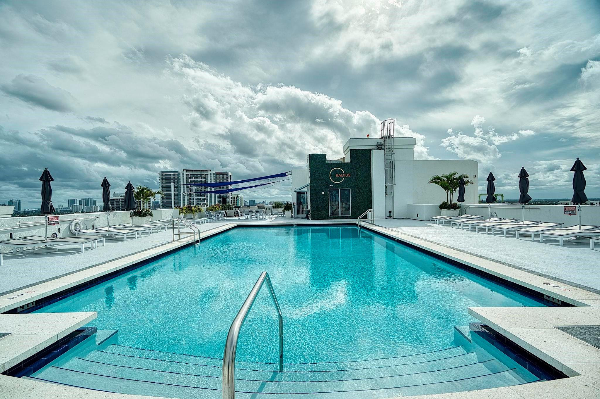 Foto de propiedad en 1830 Radius Drive 912, Hollywood, FL 33020 Hollywood con MLS# 