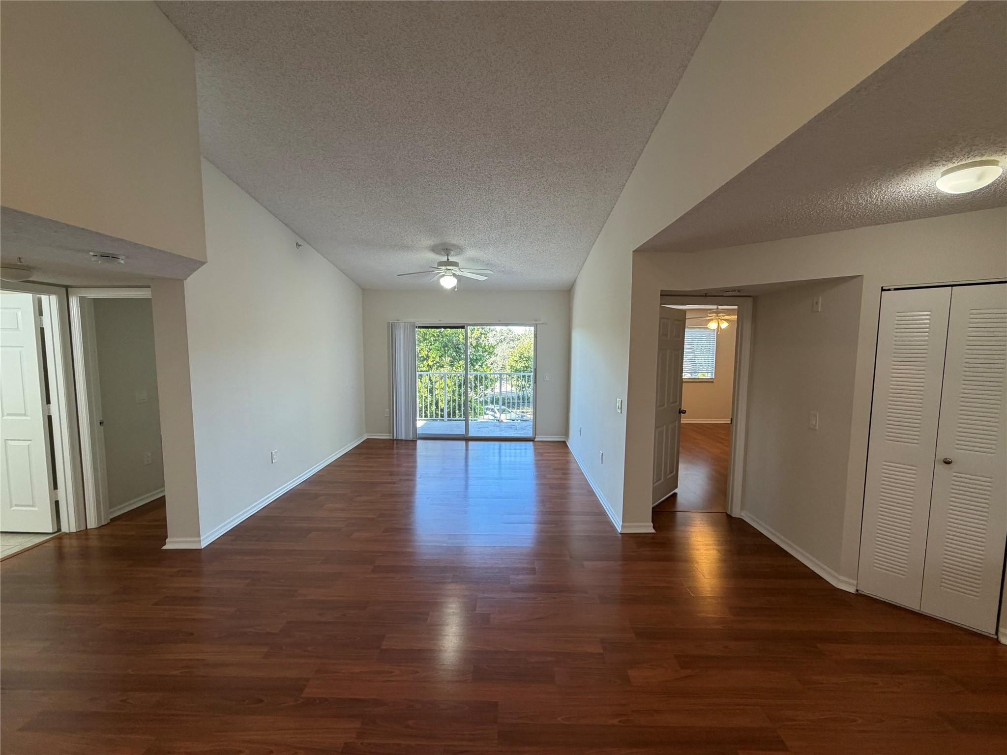 Alquilada 5005 Wiles Road 307, Coconut Creek, FL 33073, Coconut Creek, FL 33073