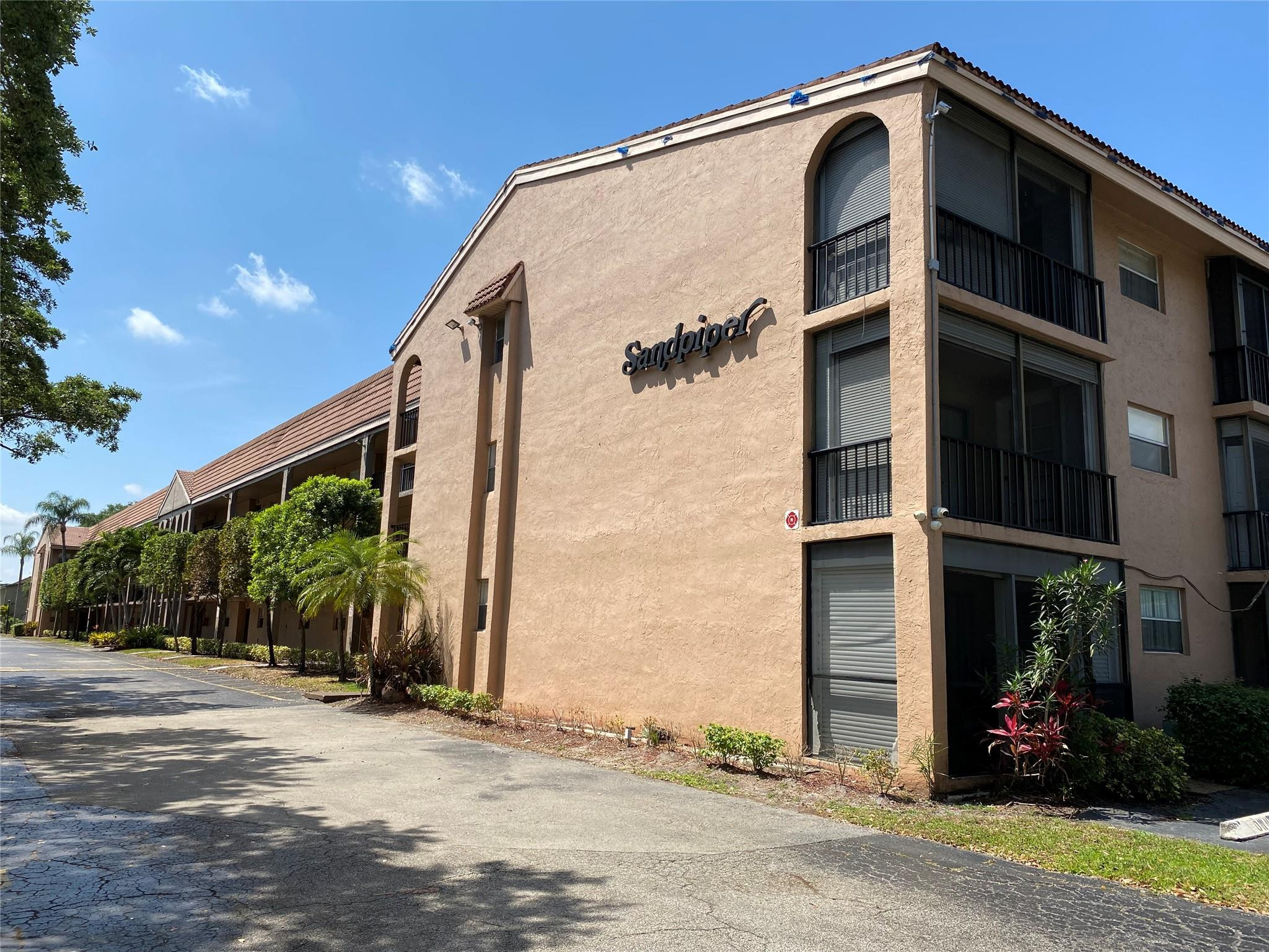 Alquilada 2700 Coral Springs Drive 211, Coral Springs, FL 33065, Coral Springs, FL 33065