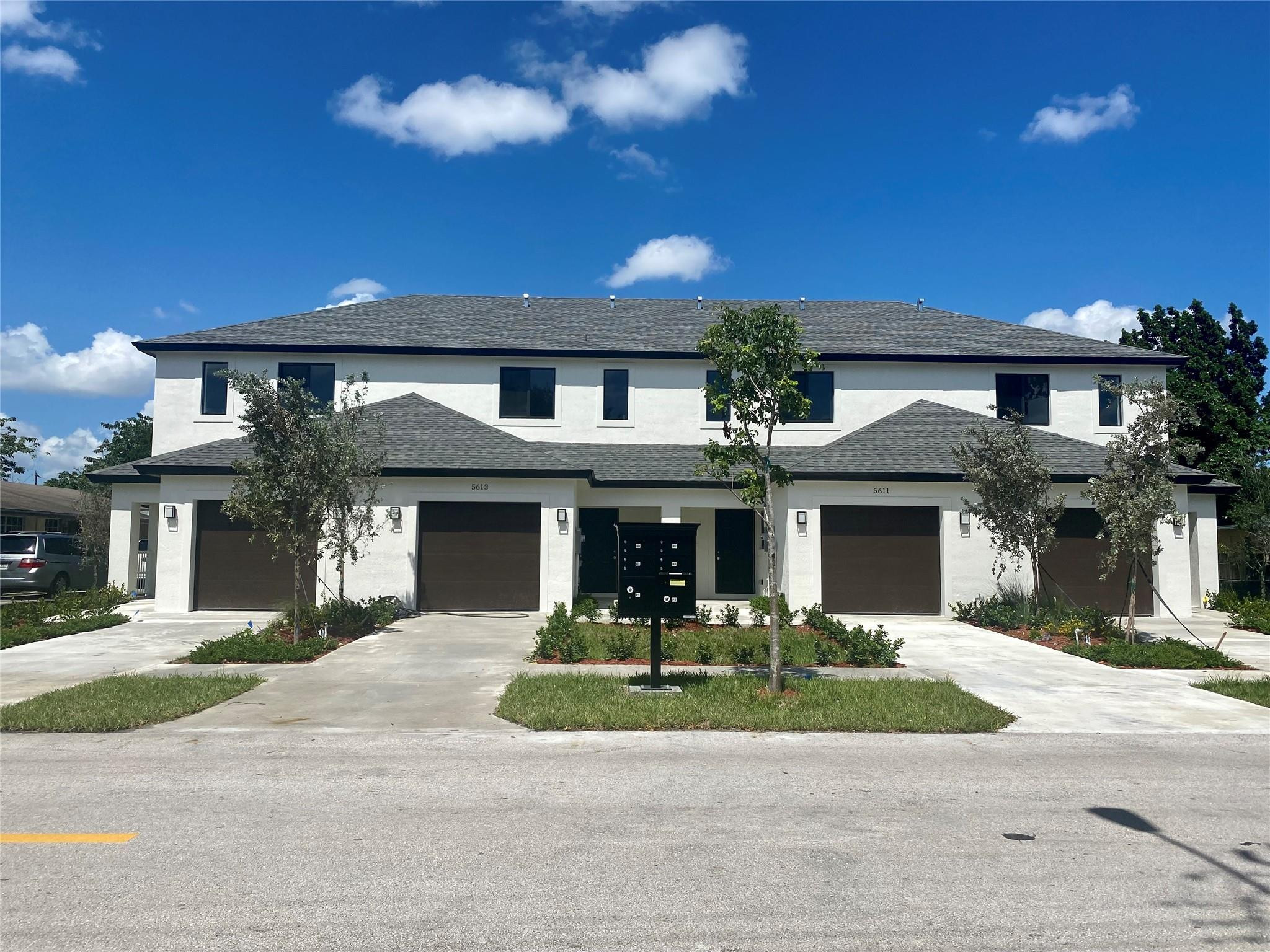 Alquilada 5615 Polk Street 5615, Hollywood, FL 33021, Hollywood, FL 33021