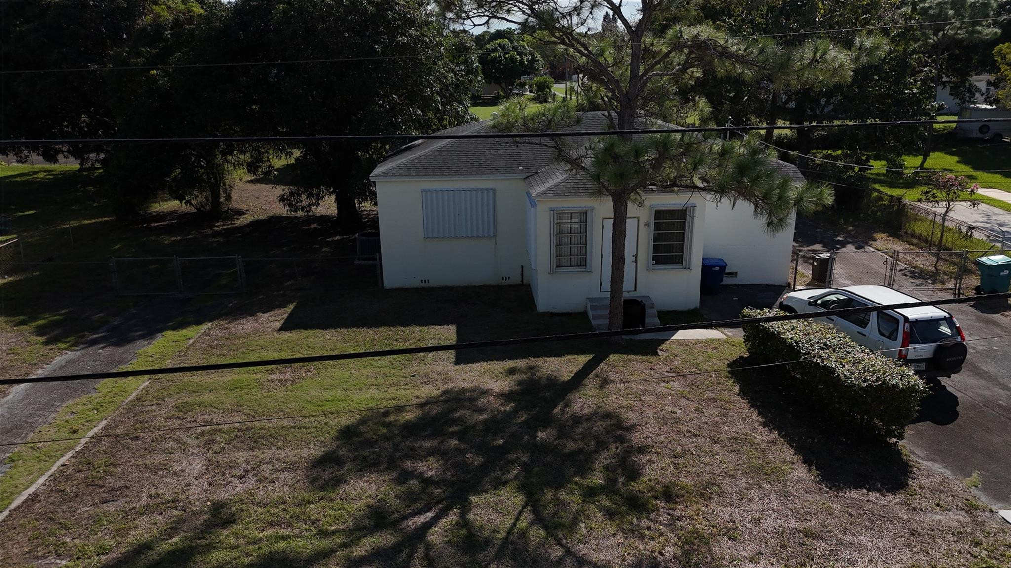 Foto de propiedad en 940 NW 151st Street, Miami, FL 33169 Miami con MLS# 