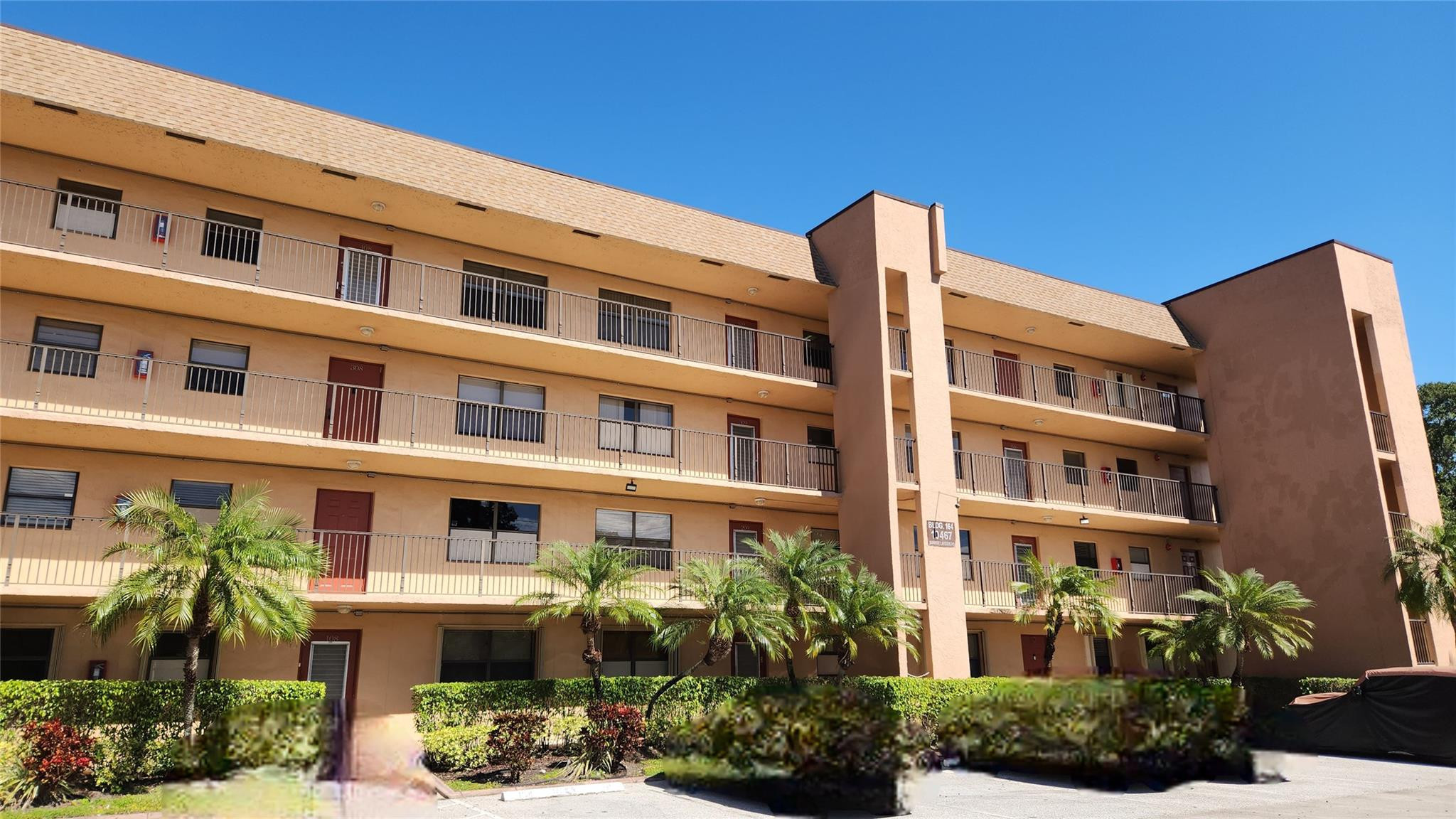 Vendido 10467 S Sunrise Lakes Boulevard 310, Sunrise, FL 33322, Sunrise, FL 33322