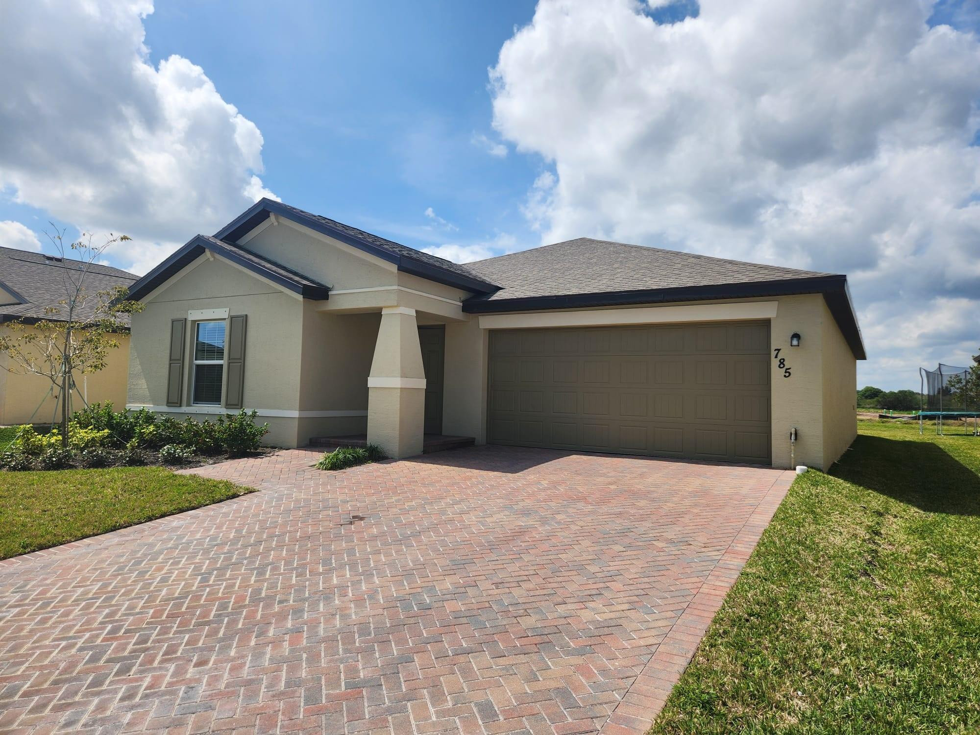 Foto de propiedad en 785 Worlington Lane, Fort Pierce, FL 34947 Fort Pierce con MLS# 