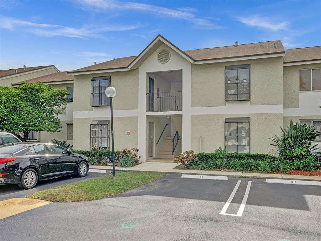 Foto de propiedad en 715 Gardens Drive 203, Pompano Beach, FL 33069 Pompano Beach con MLS# 