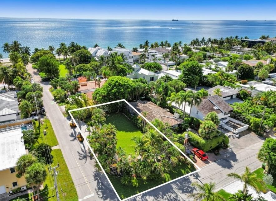 Foto de propiedad en 2930 Center Avenue, Fort Lauderdale, FL 33308 Fort Lauderdale con MLS# 