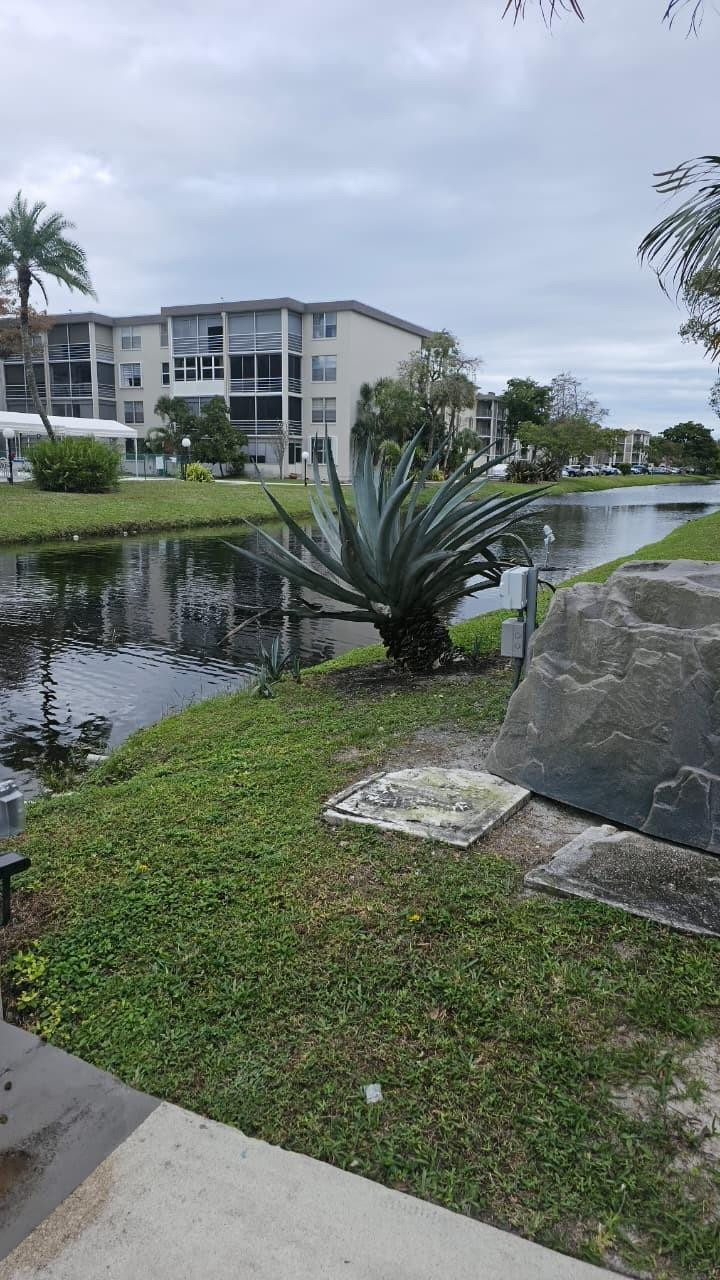 Foto de propiedad en 4851 NW 26th Court 342, Lauderdale Lakes, FL 33313 Lauderdale Lakes con MLS# 