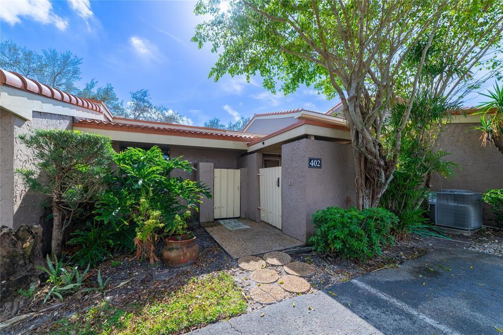 En Venta 402 Saint Andrews Road 55, Hollywood, FL 33021, Hollywood, FL 33021