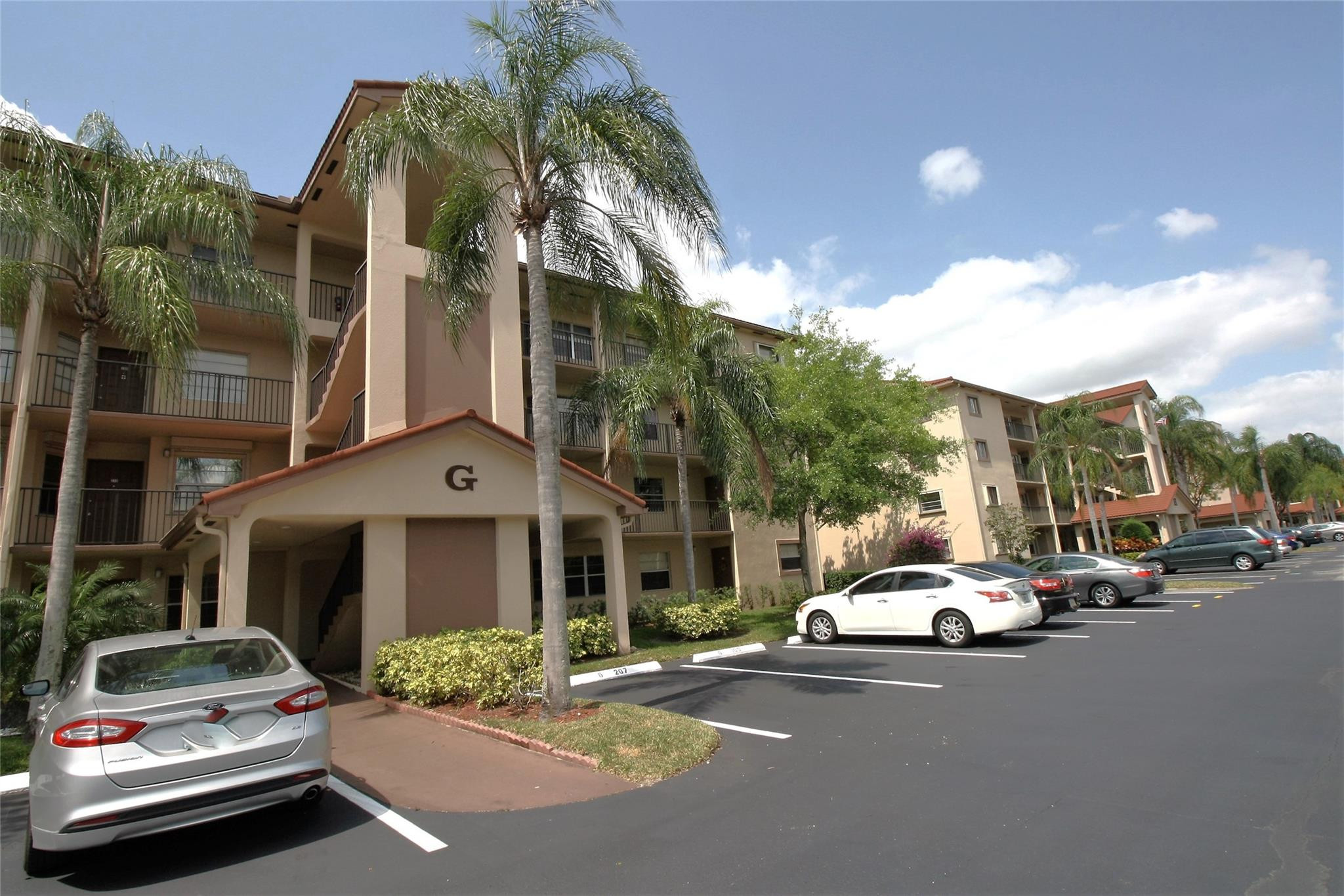 Foto de propiedad en 1200 SW 130th Avenue 210-G, Hollywood, FL 33027 Hollywood con MLS# 