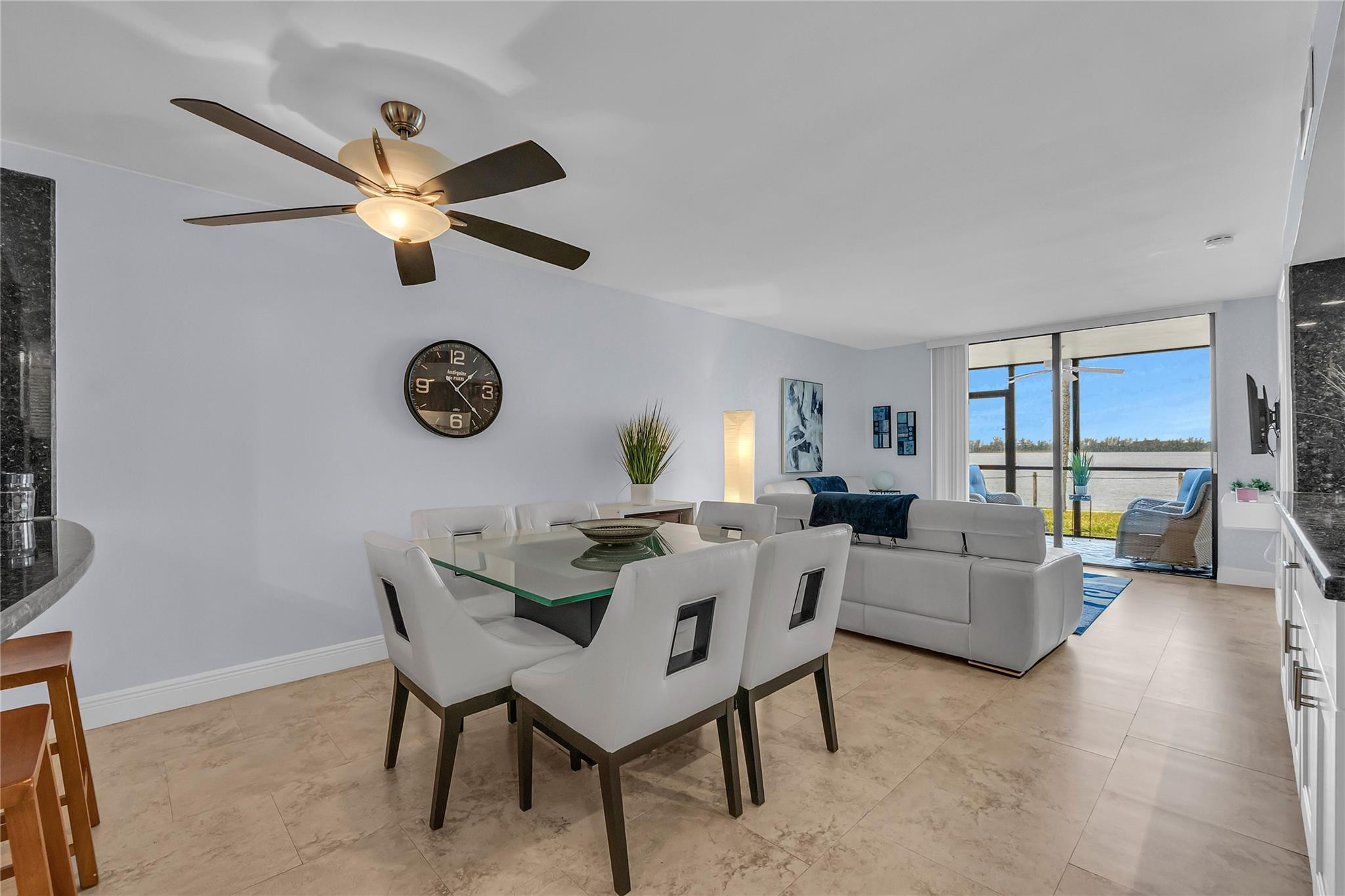 Foto de propiedad en 112 Lake Emerald Drive 104, Oakland Park, FL 33309 Oakland Park con MLS# 