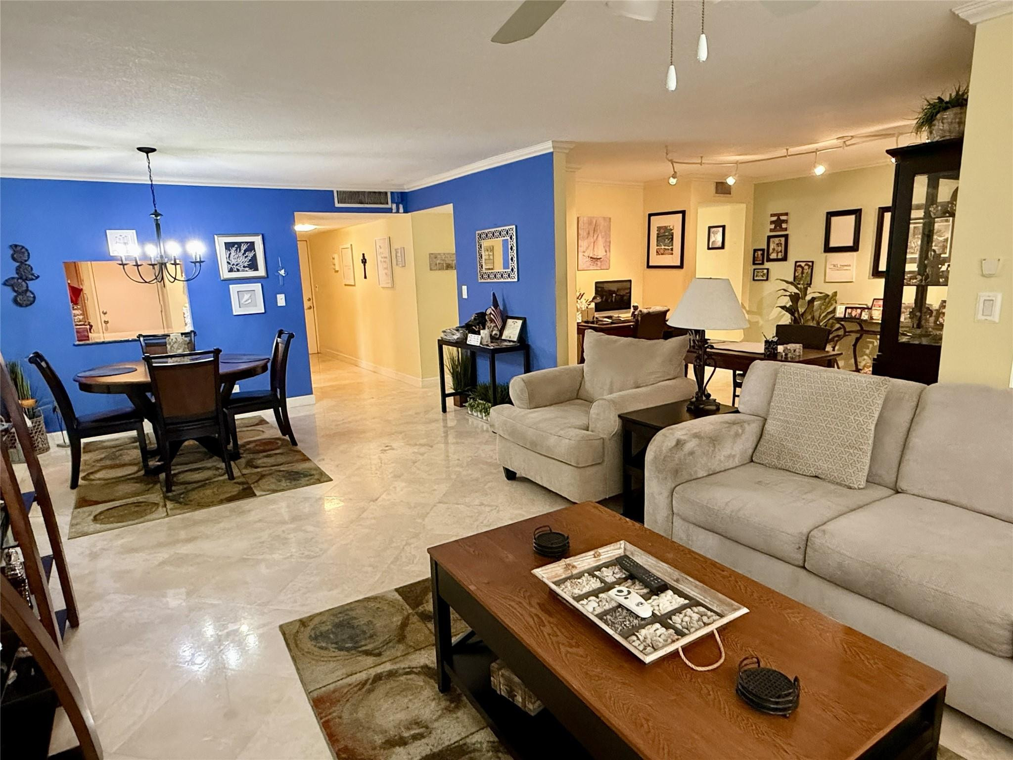 Foto de propiedad en 2304 S Cypress Bend Drive 615, Pompano Beach, FL 33069 Pompano Beach con MLS# 