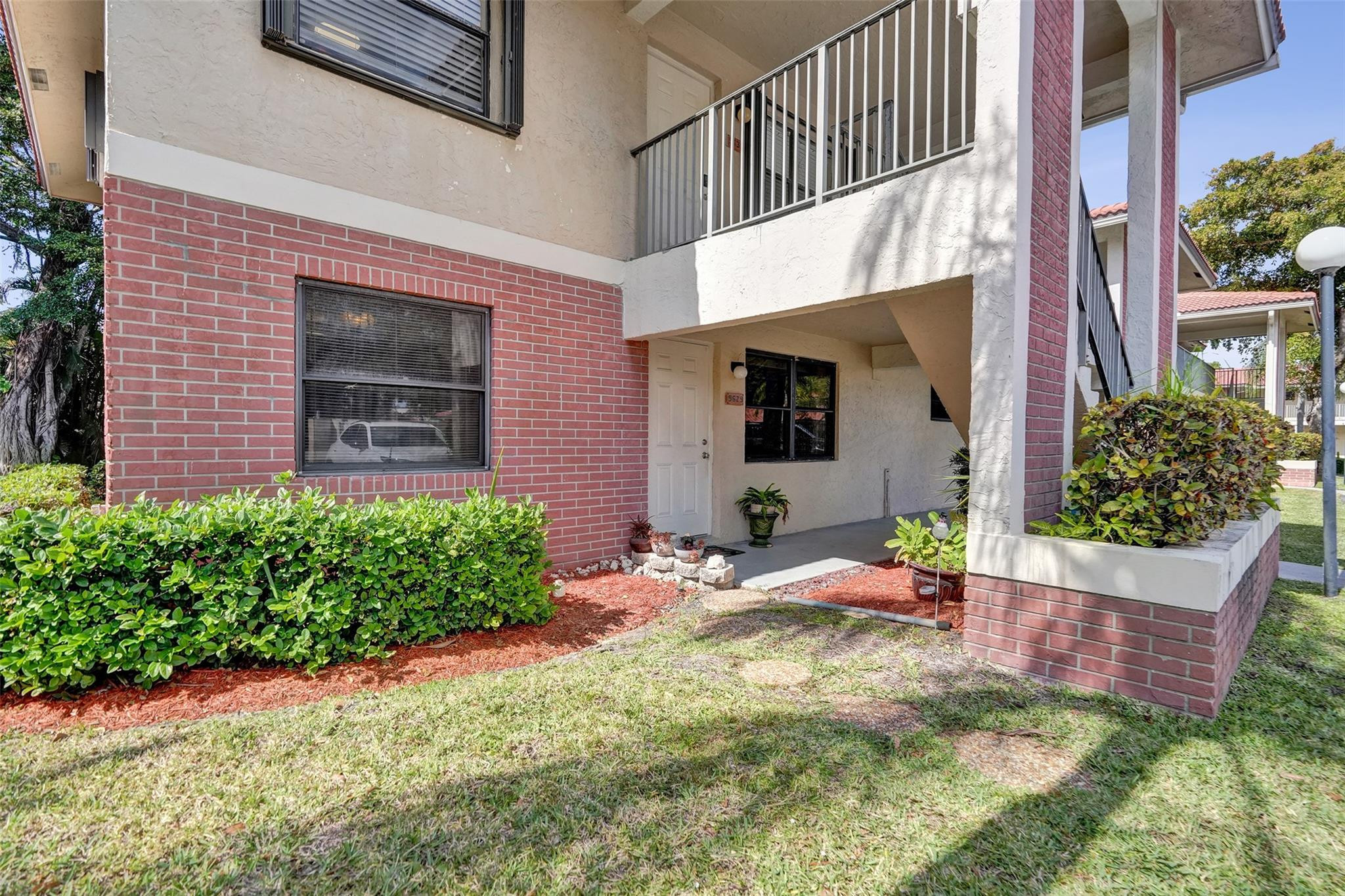 Foto de propiedad en 9629 NW 4th Street 4a, Coral Springs, FL 33071 Coral Springs con MLS# 