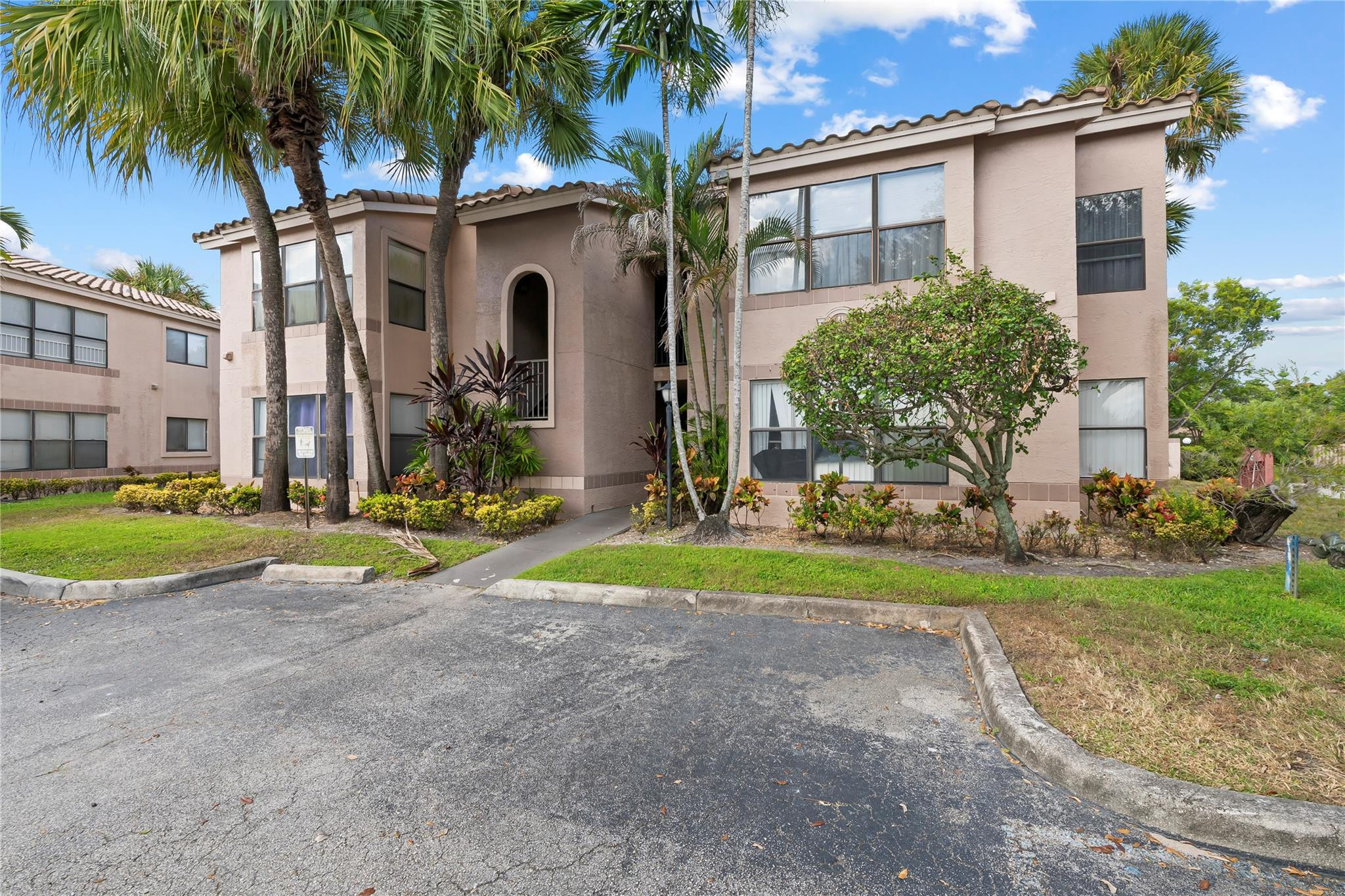 Foto de propiedad en 2926 S University Drive 6205, Davie, FL 33328 Davie con MLS# 