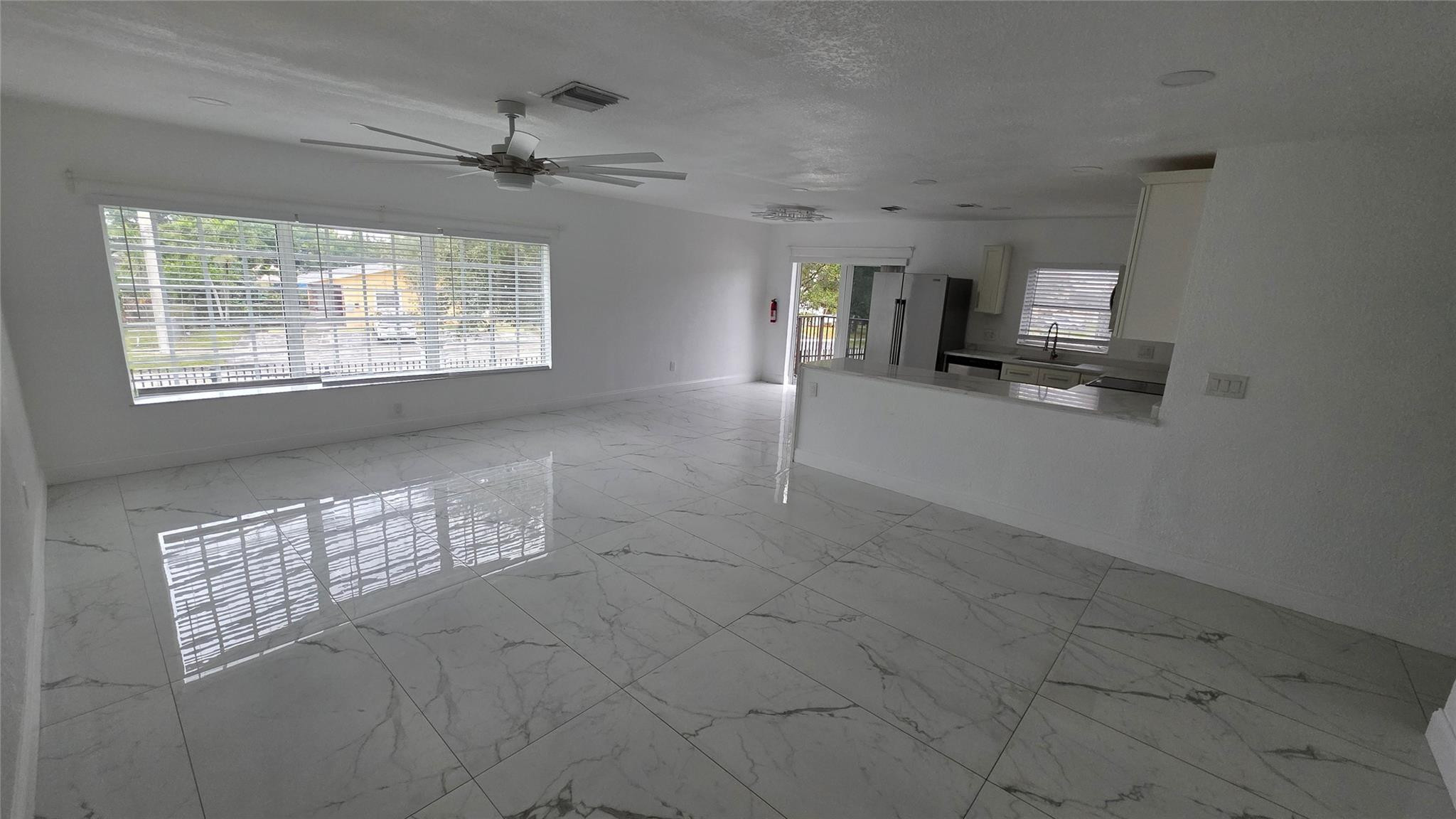 Alquilada 5332 NW 18th Street 3-x, Lauderhill, FL 33313, Lauderhill, FL 33313