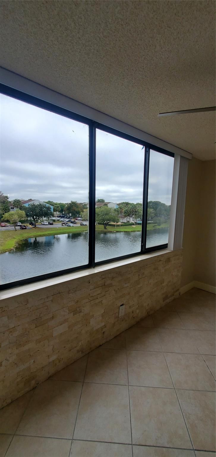 Alquilada 8040 Hampton Boulevard, North Lauderdale, FL 33068, North Lauderdale, FL 33068