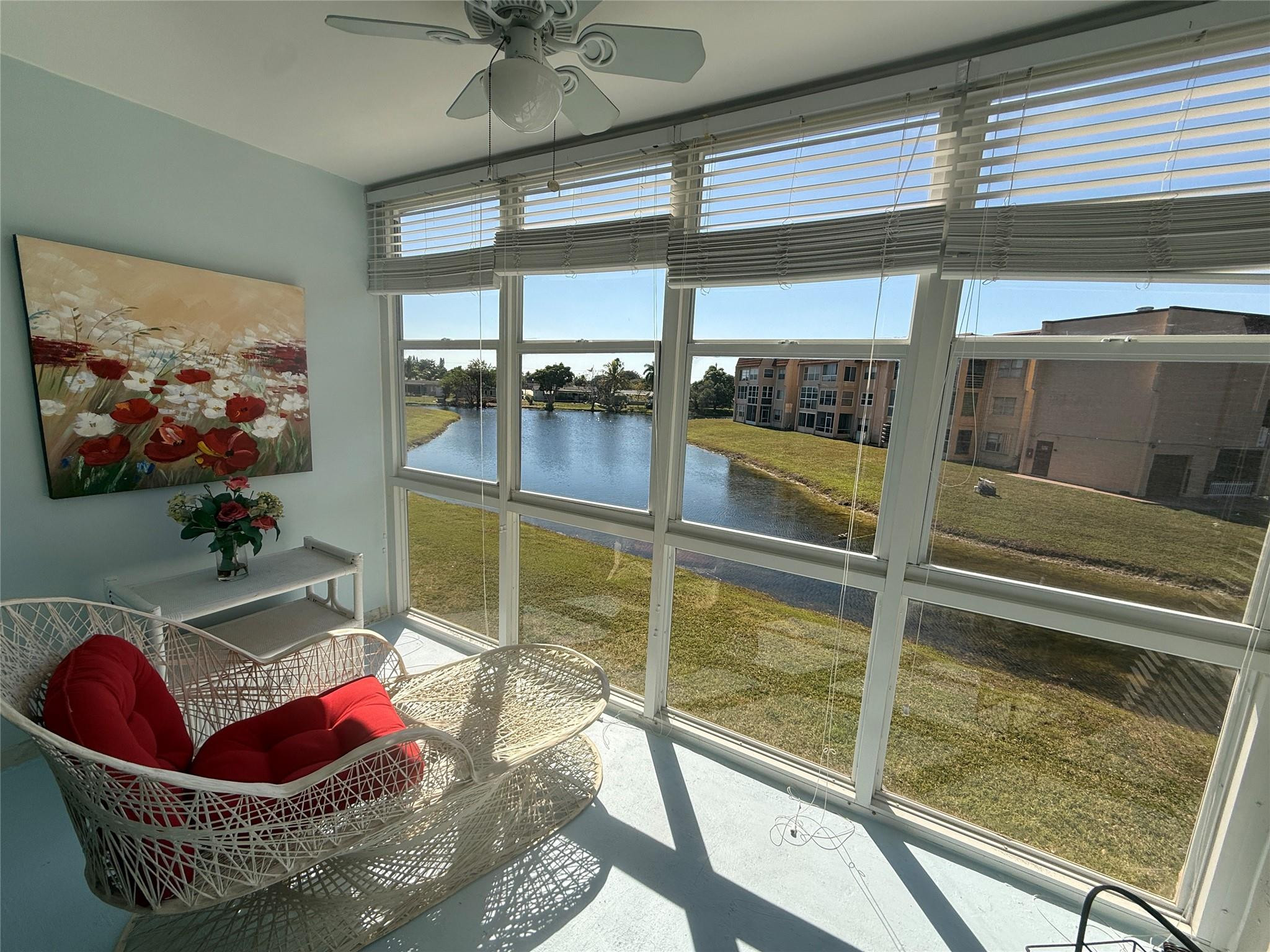 Foto de propiedad en 2761 N PINE ISLAND Road 204, Sunrise, FL 33322 Sunrise con MLS# 