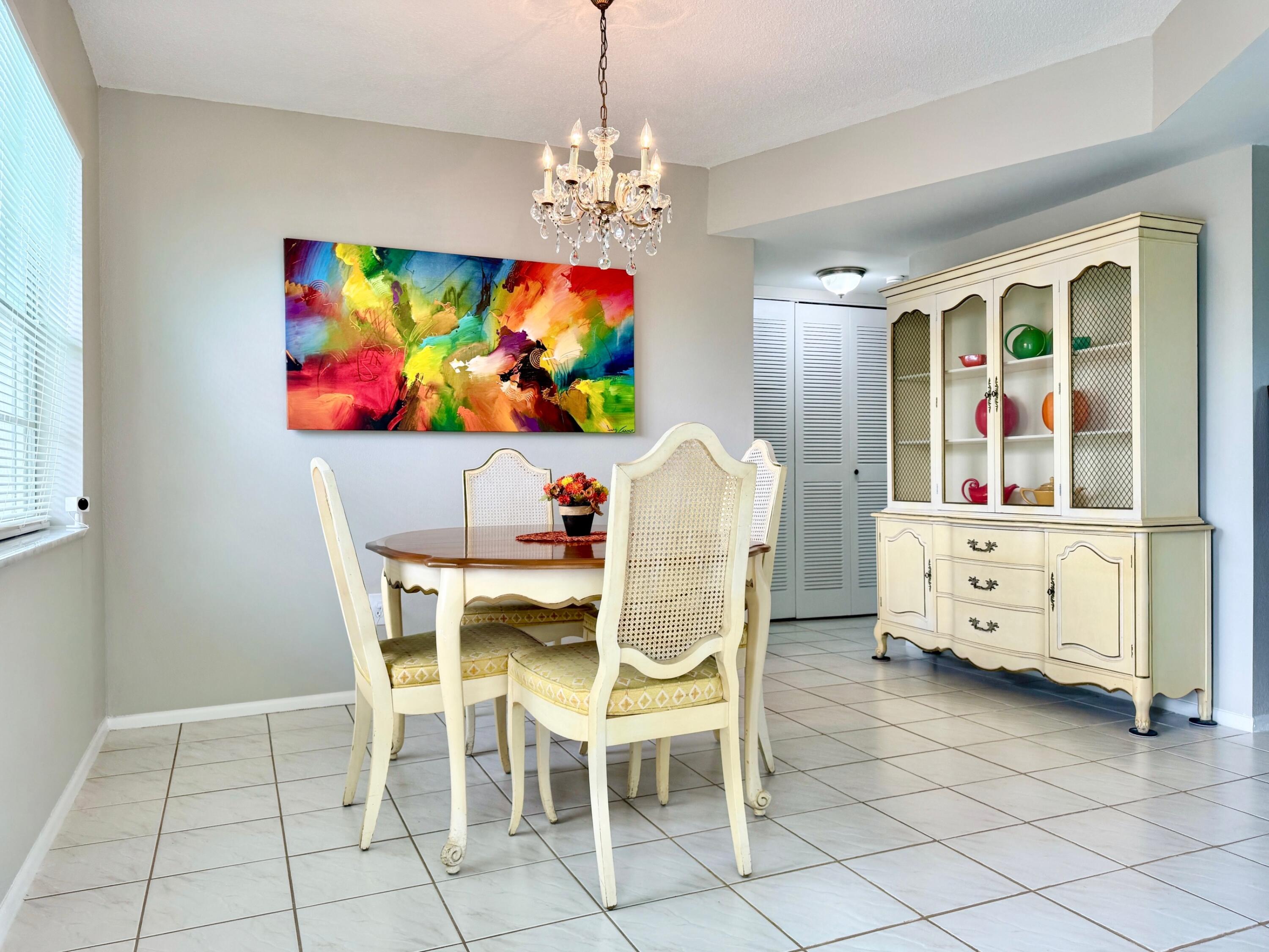 Foto de propiedad en 4401 NW 41st Street 104, Lauderdale Lakes, FL 33319 Lauderdale Lakes con MLS# 