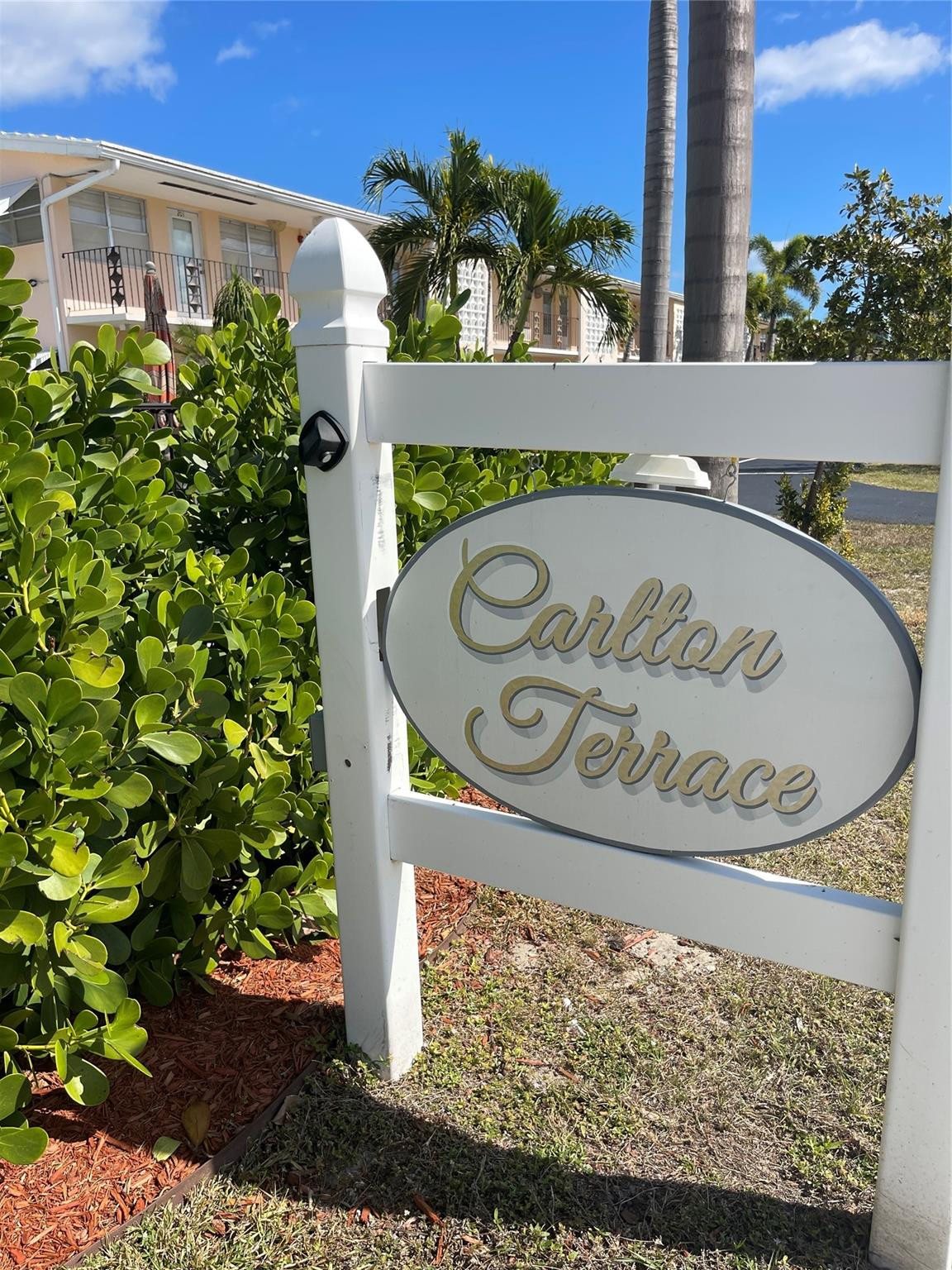Foto de propiedad en 2141 NE 56th Street 209, Fort Lauderdale, FL 33308 Fort Lauderdale con MLS# 