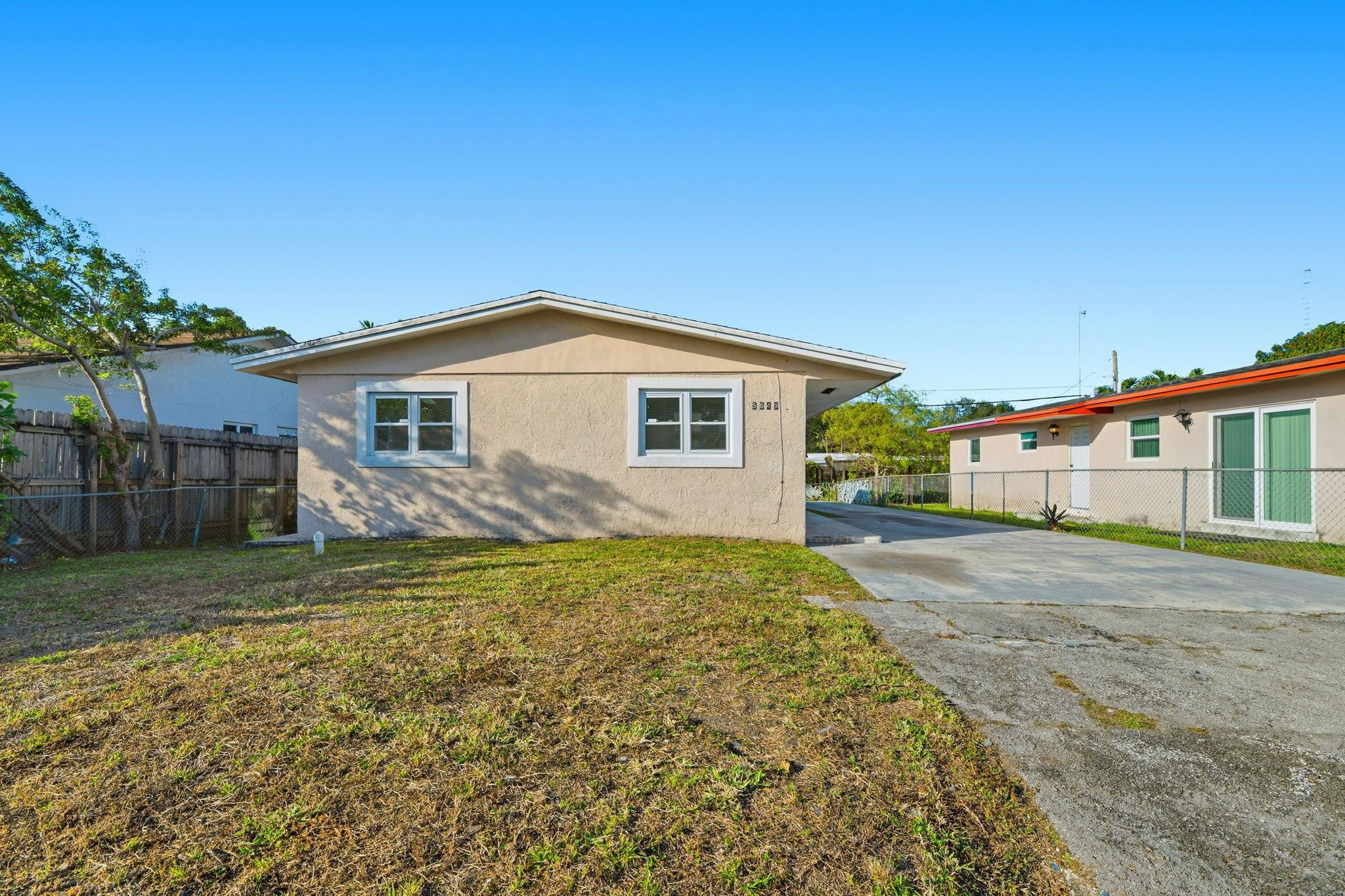 Foto de propiedad en 5649 SW 36th Court, West Park, FL 33023 West Park con MLS# 