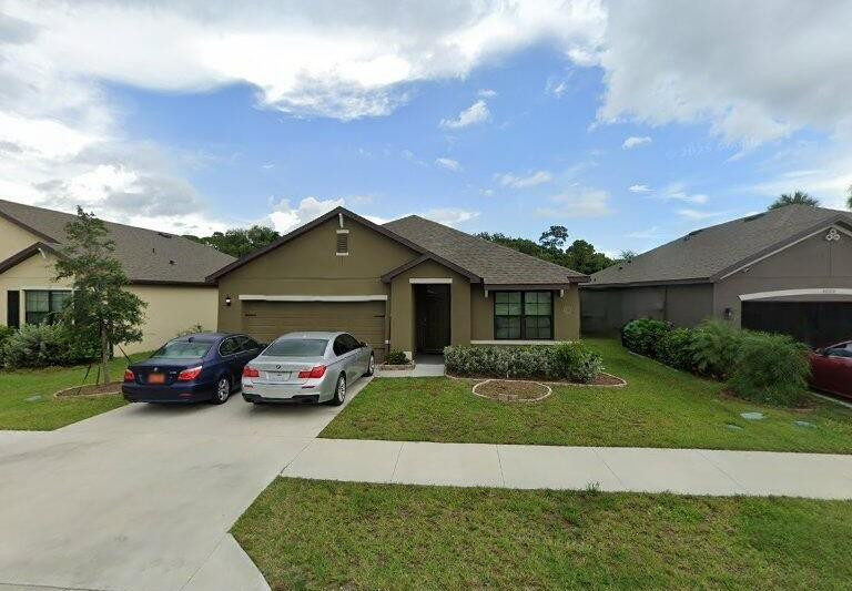Foto de propiedad en 5604 Amusement Avenue, Fort Pierce, FL 34947 Fort Pierce con MLS# 
