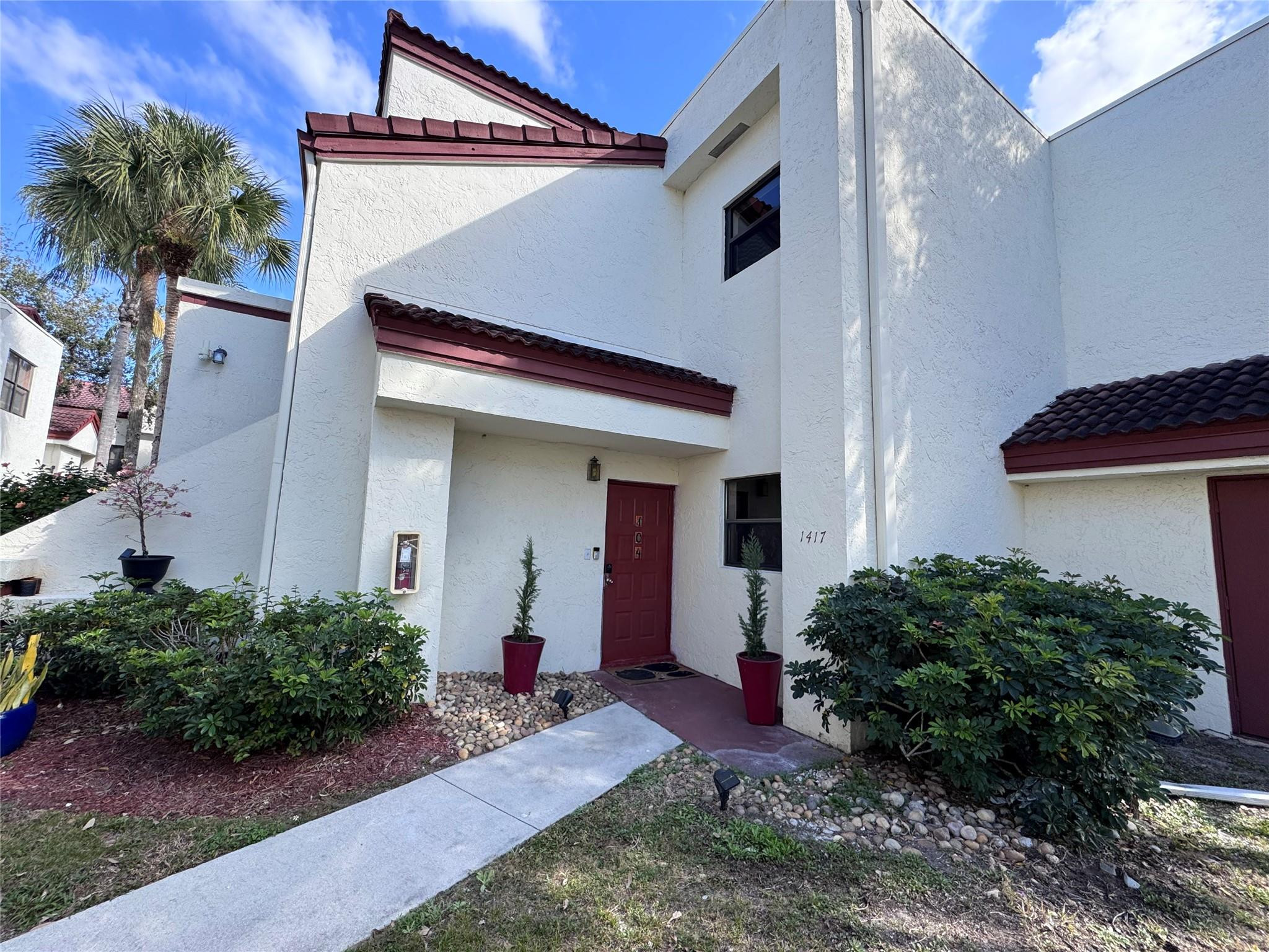 Alquilada 1417 Avon Lane 104, North Lauderdale, FL 33068, North Lauderdale, FL 33068