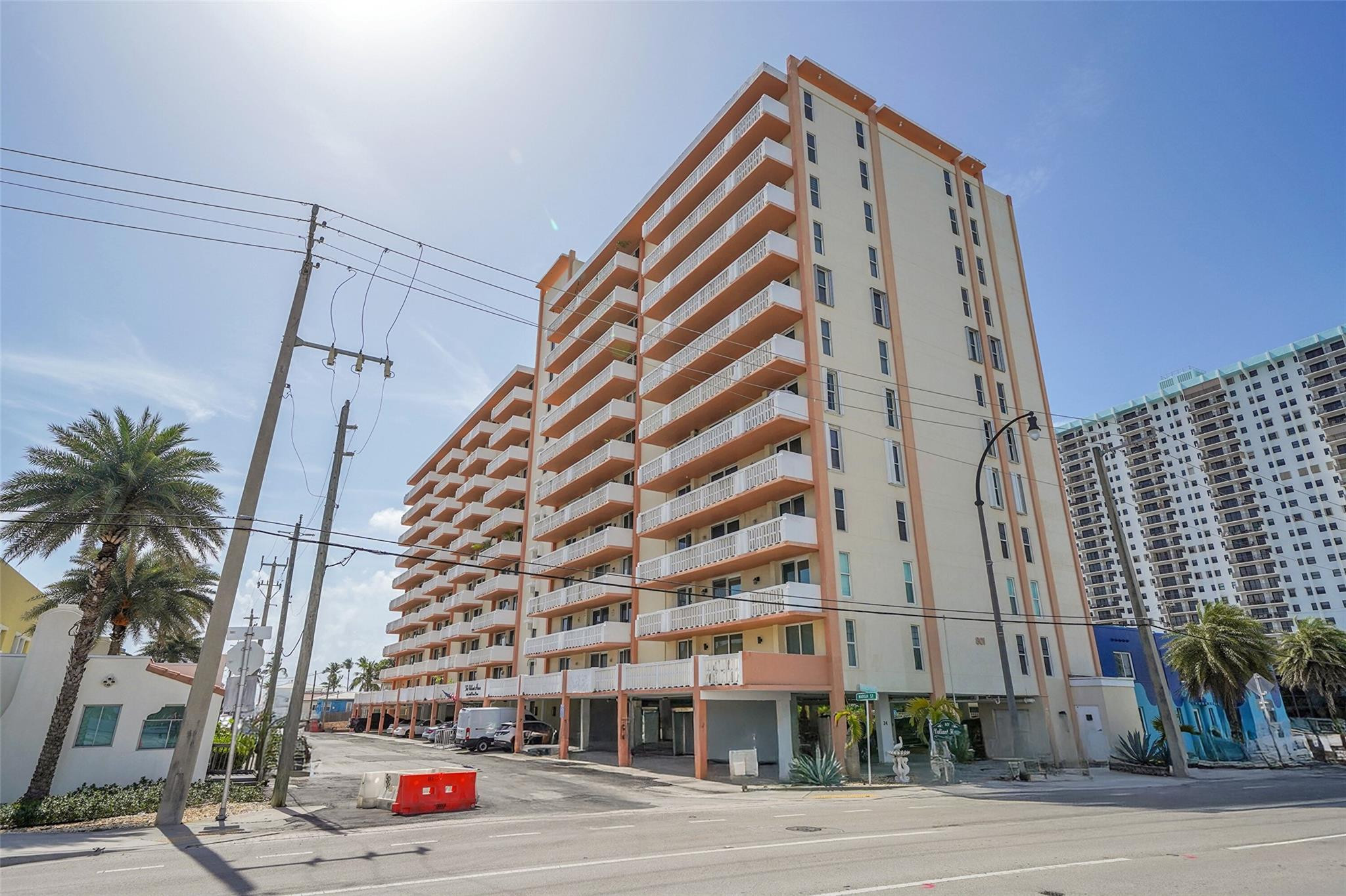 Foto de propiedad en 801 S Ocean Drive 605, Hollywood, FL 33019 Hollywood con MLS# 