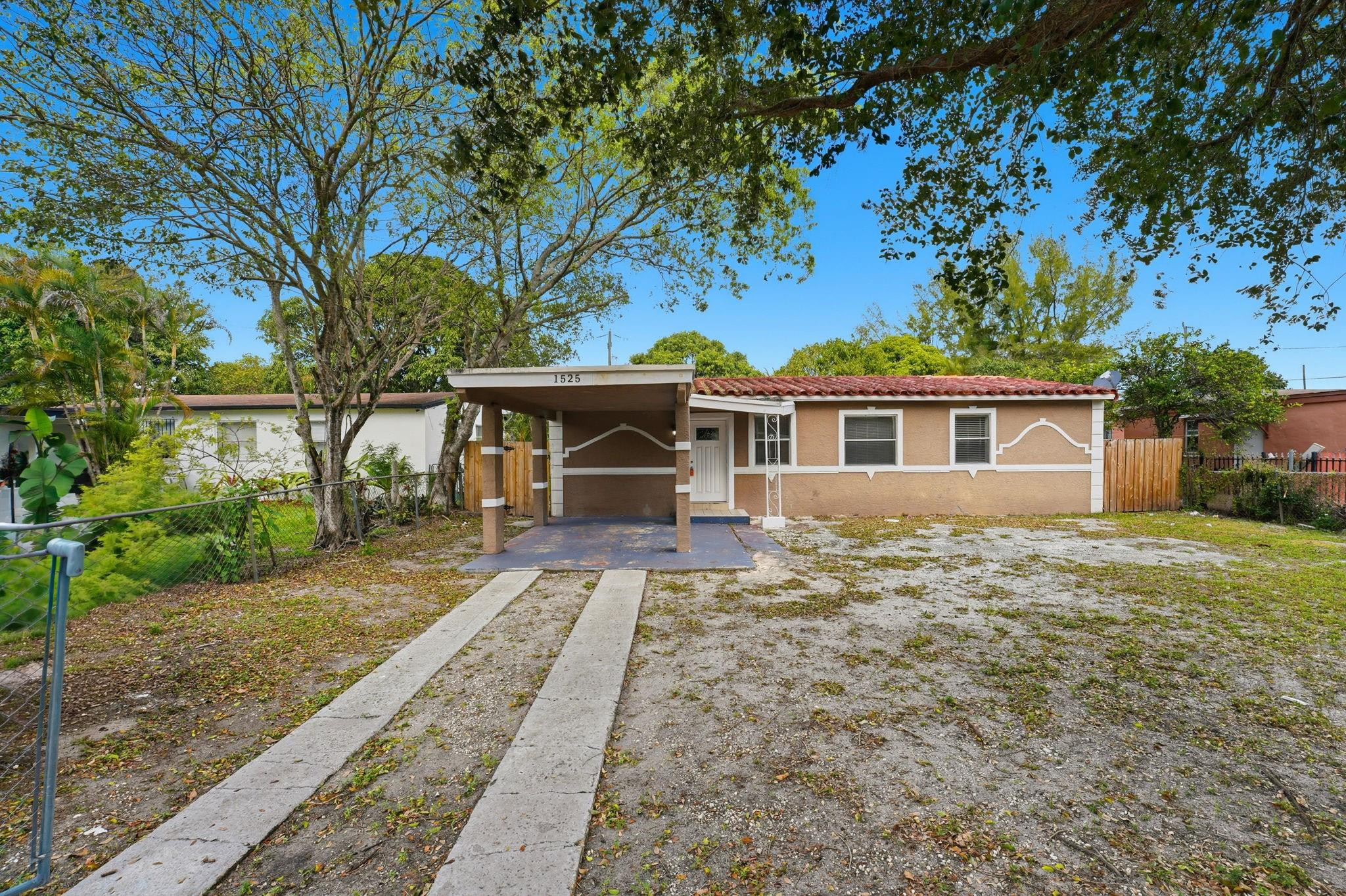 Vendido 1525 NW 126th Street, North Miami, FL 33167, North Miami, FL 33167