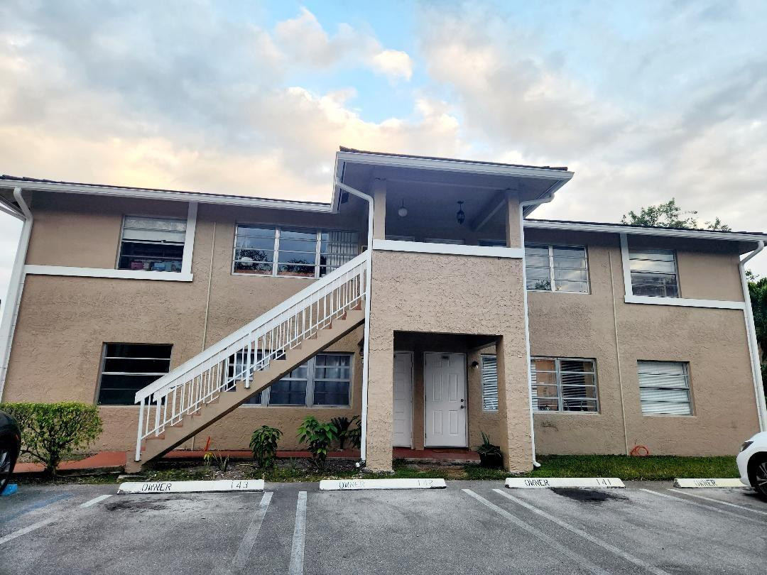 Foto de propiedad en 10234 Twin Lakes Drive 16-d, Coral Springs, FL 33071 Coral Springs con MLS# 