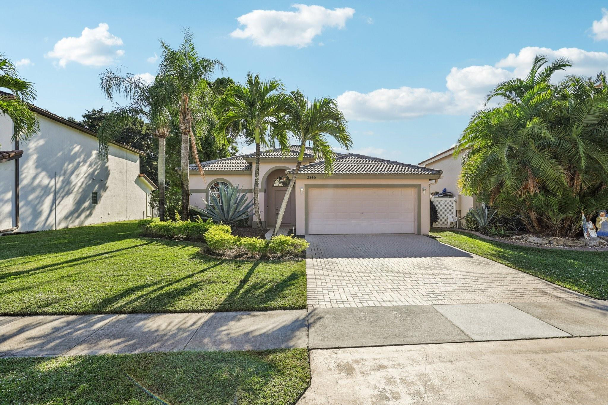 Foto de propiedad en 3746 Old Lighthouse Circle, Wellington, FL 33414 Wellington con MLS# 