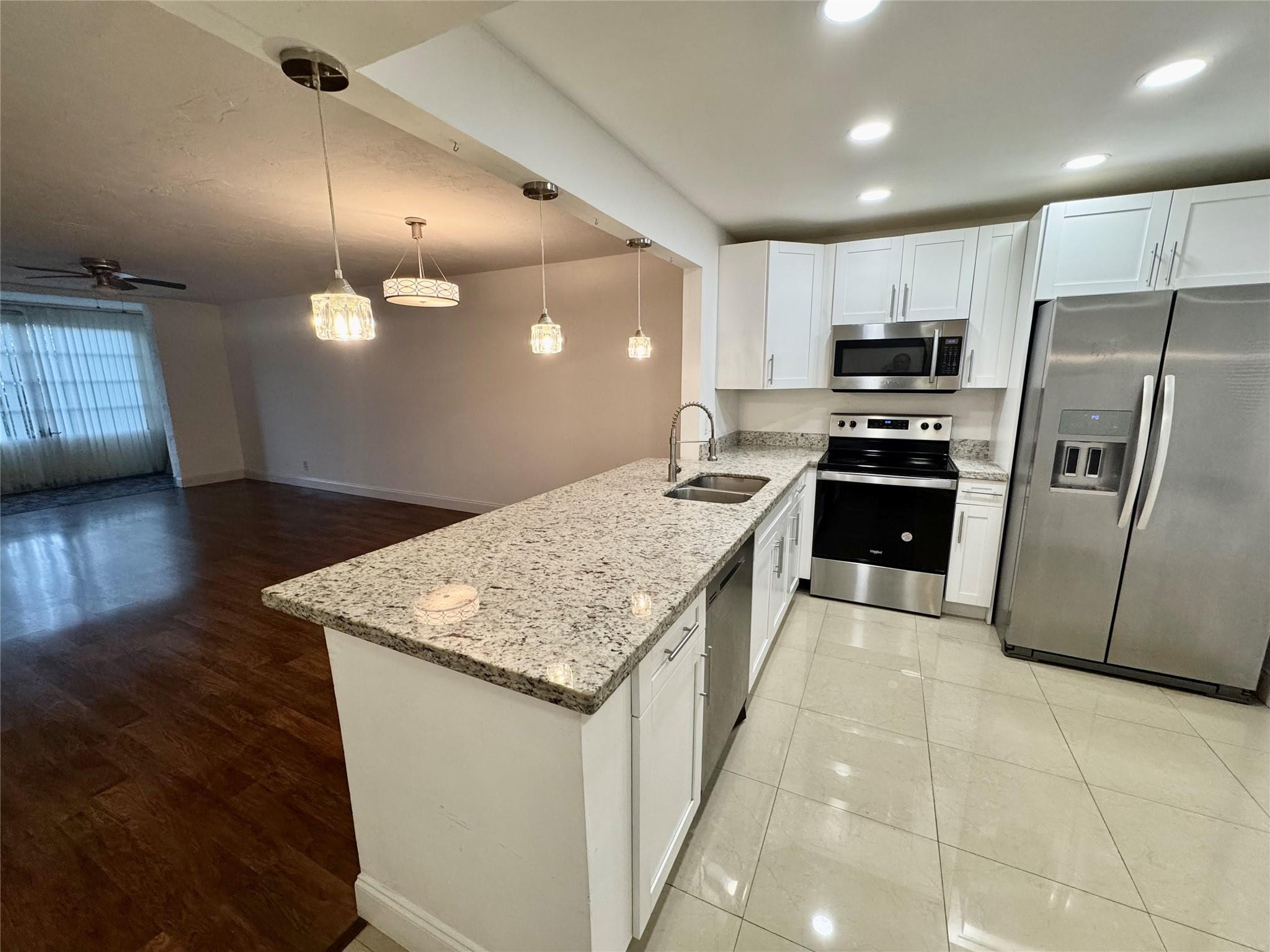 Vendido 2821 Somerset Drive 216, Lauderdale Lakes, FL 33311, Lauderdale Lakes, FL 33311