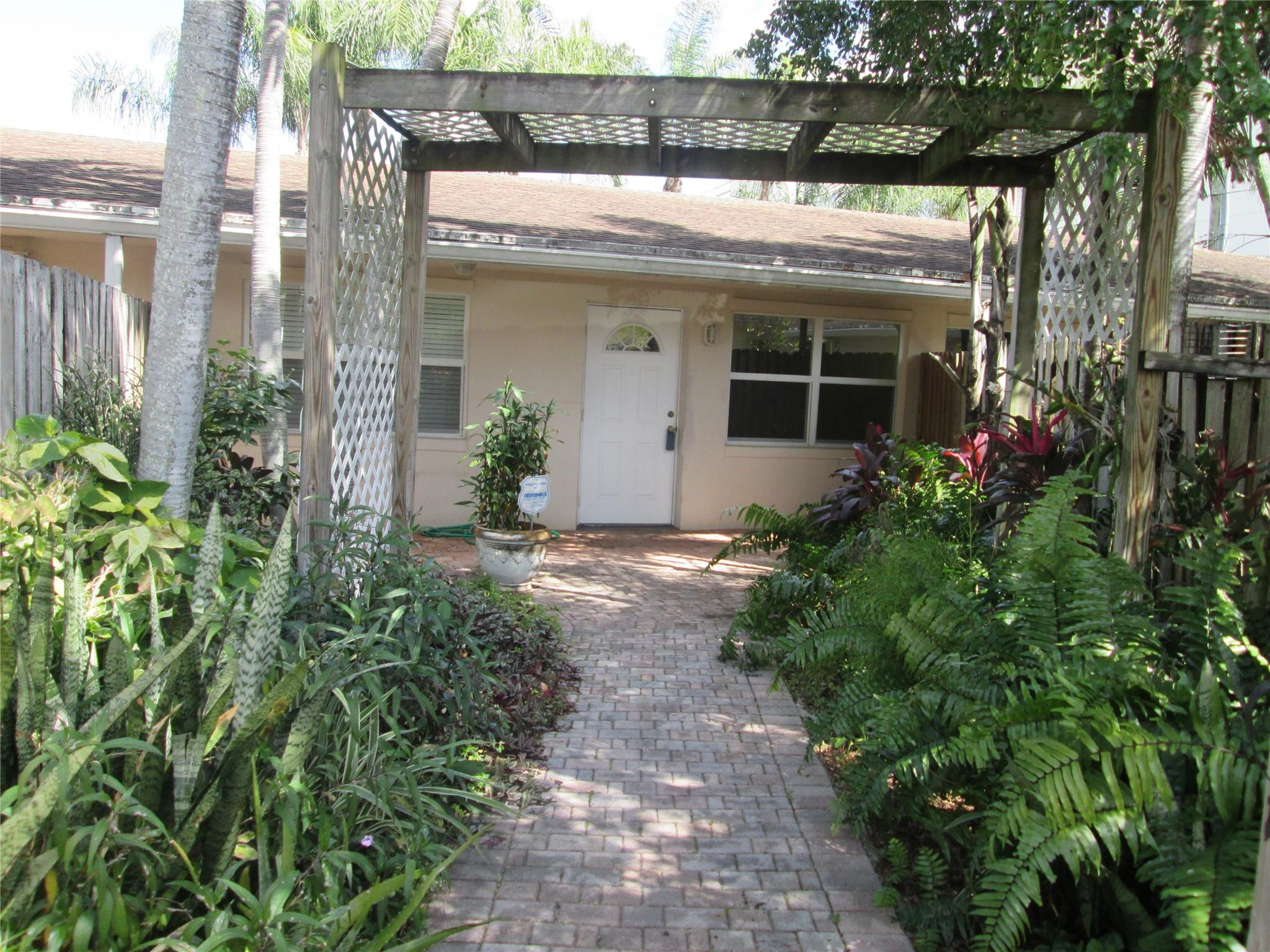 Vendido 1330 Holly Heights Drive 2, Fort Lauderdale, FL 33304, Fort Lauderdale, FL 33304