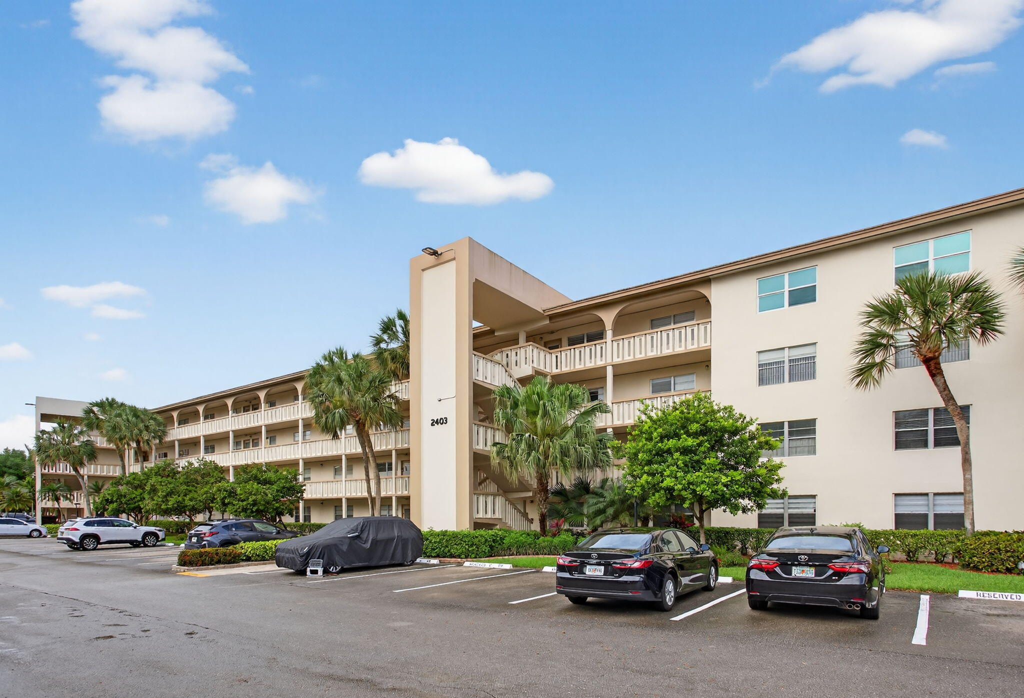 Foto de propiedad en 2403 Antigua Circle B4, Coconut Creek, FL 33066 Coconut Creek con MLS# 