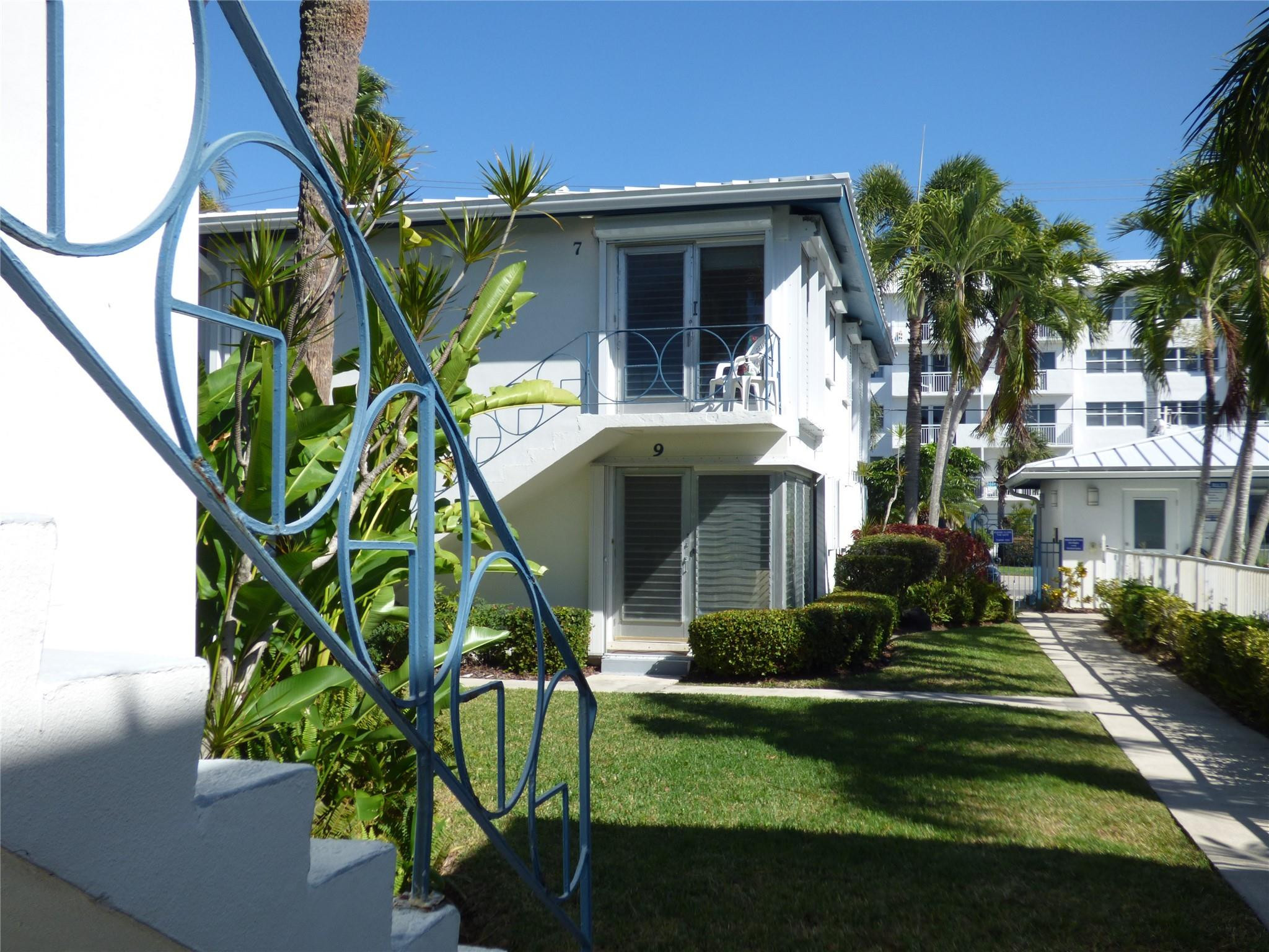 Foto de propiedad en 561 Bayshore Drive 7, Fort Lauderdale, FL 33304 Fort Lauderdale con MLS# 