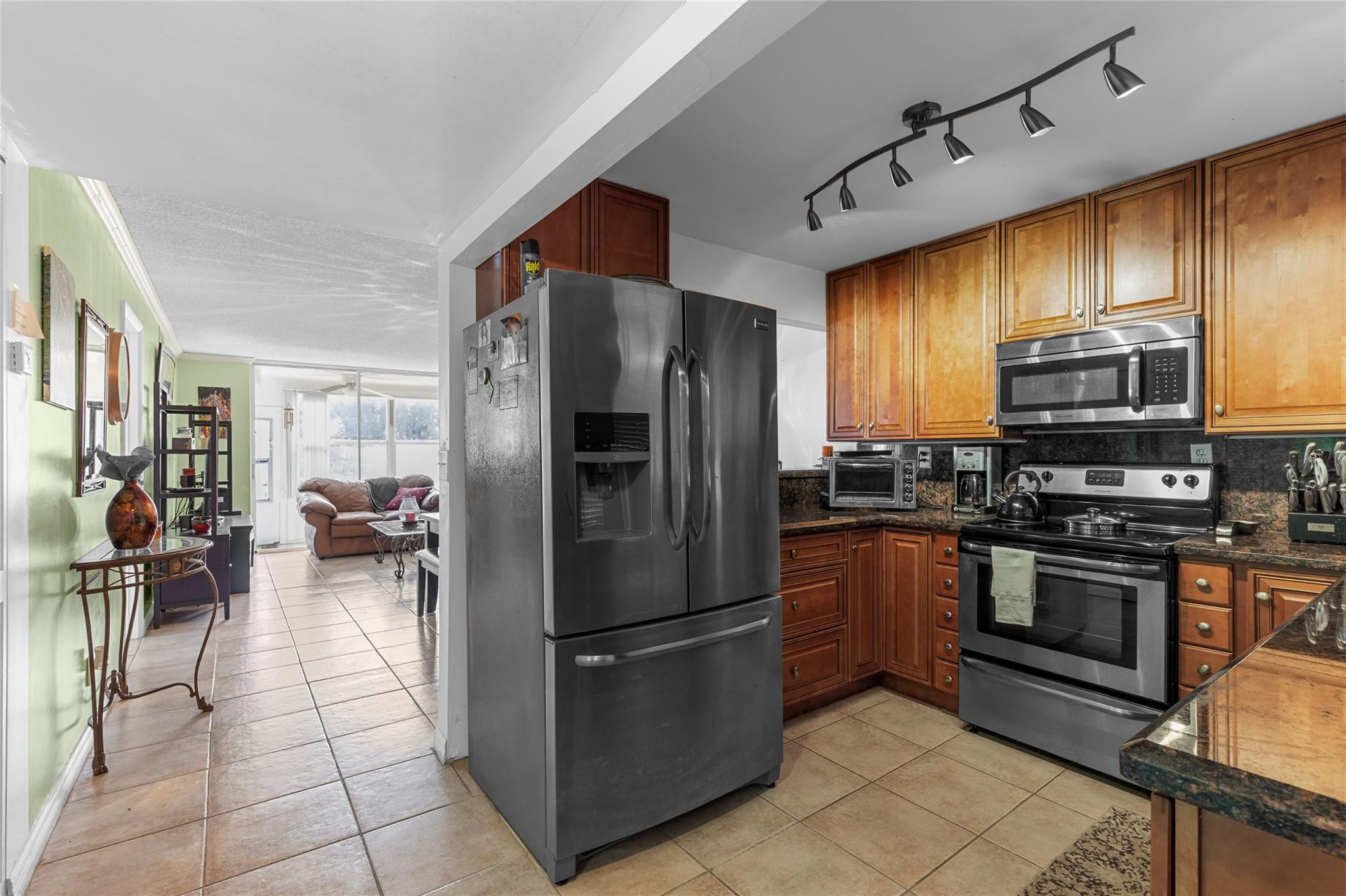 Foto de propiedad en 9350 Sunrise Lakes Boulevard 101, Sunrise, FL 33322 Sunrise con MLS# 