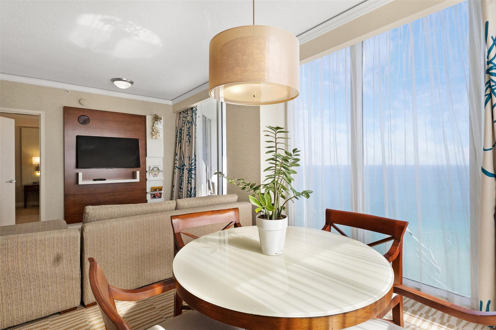 Foto de propiedad en 18001 Collins Avenue 2614, Sunny Isles Beach, FL 33160 Sunny Isles Beach con MLS# 