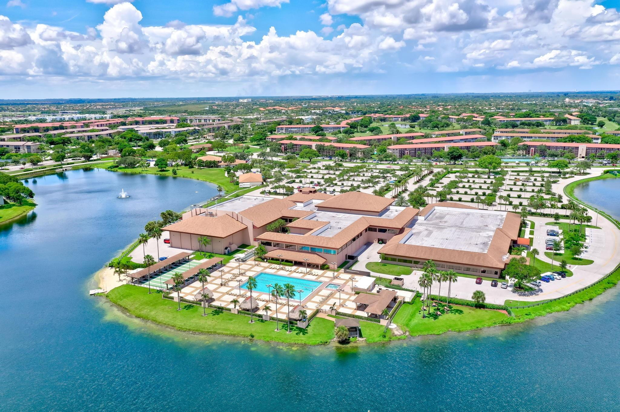 Foto de propiedad en 1400 SW 137th Avenue 311F, Pembroke Pines, FL 33027 Pembroke Pines con MLS# 