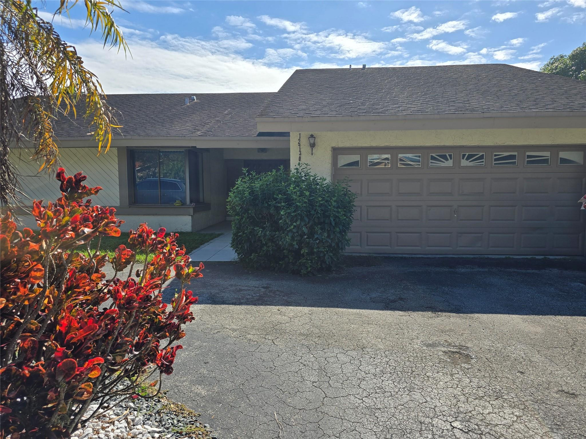 Foto de propiedad en 12730 SW 112th Street, Miami, FL 33186 Miami con MLS# 